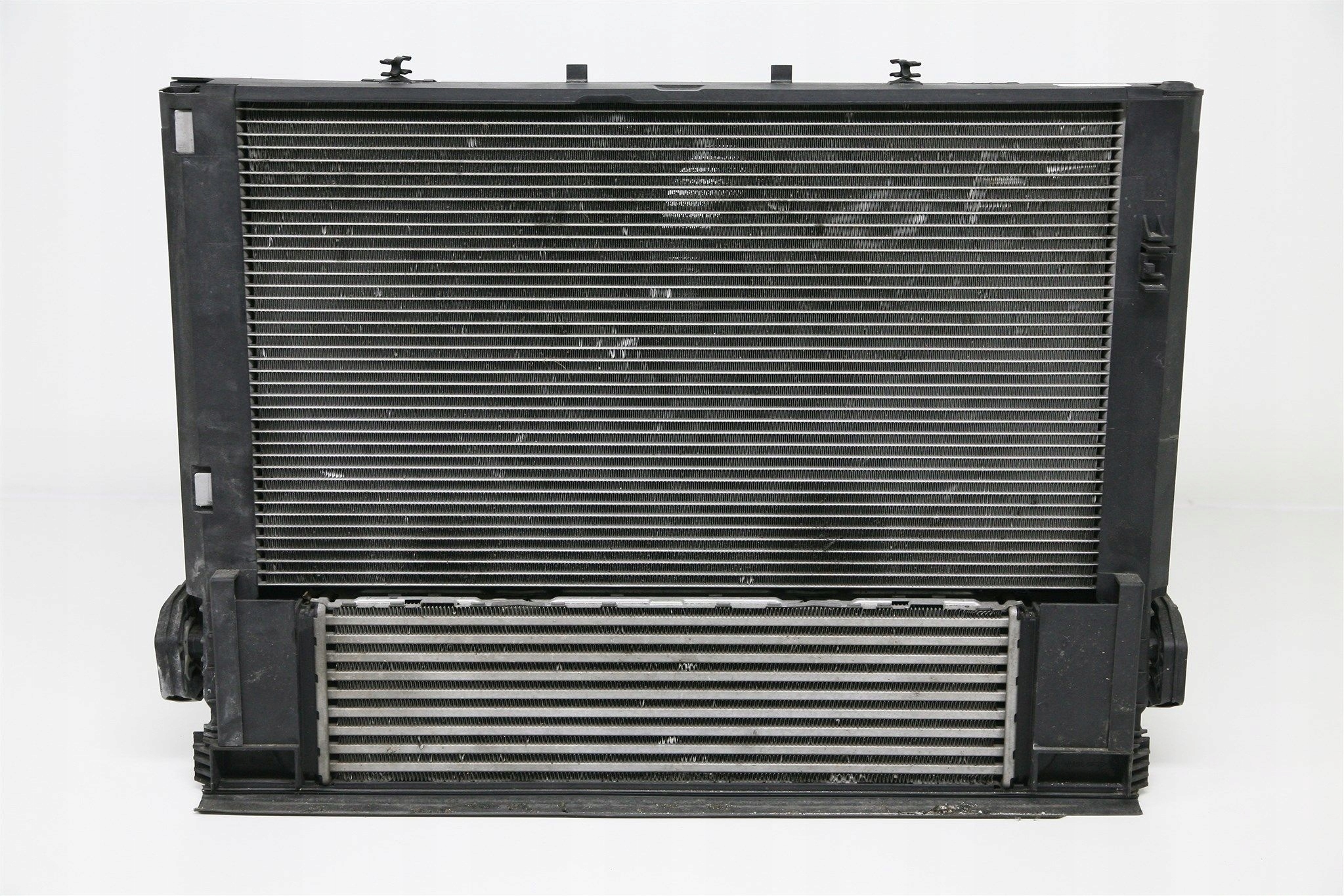 KOMPLET chladiče ventilátor chladič BMW F32