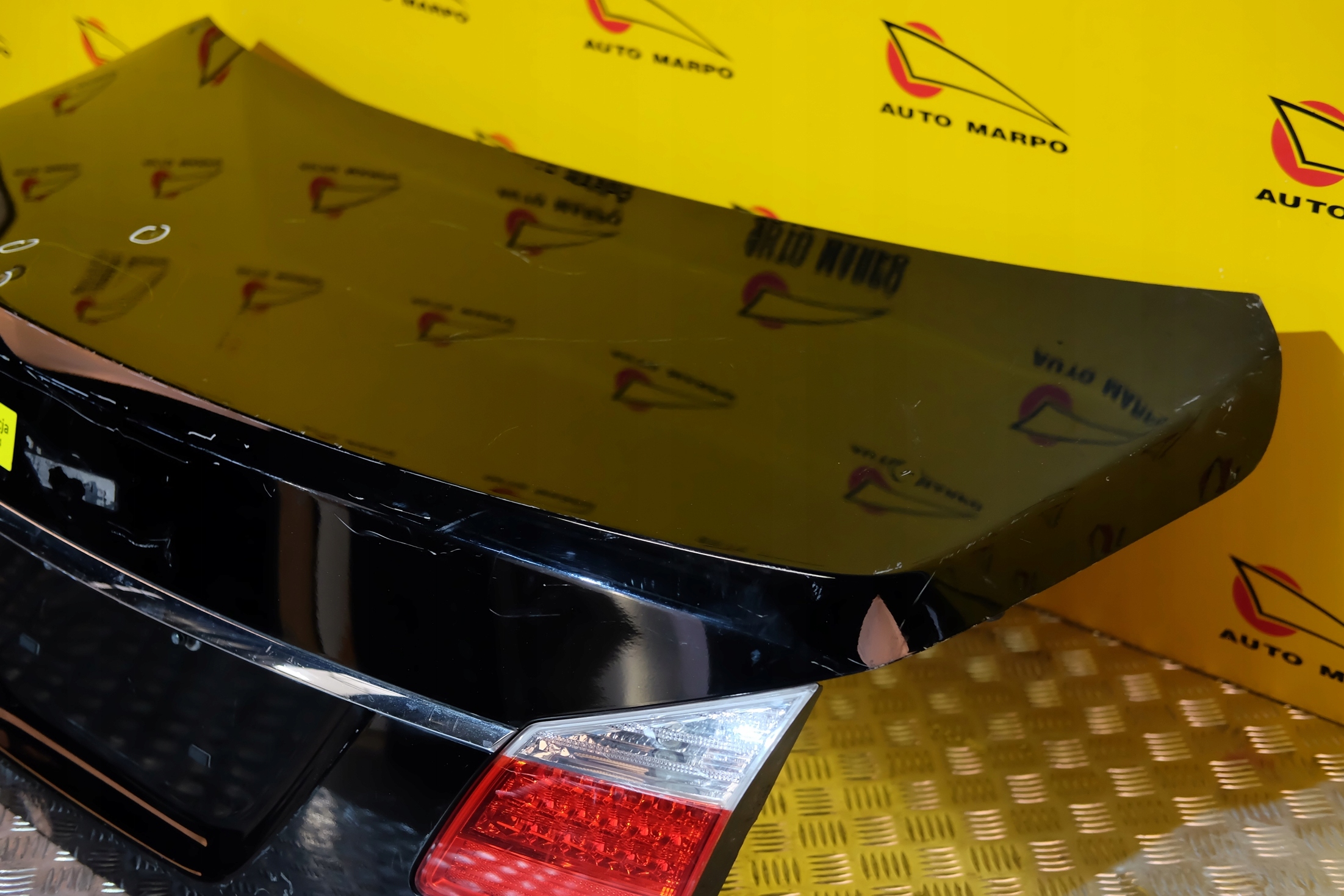 HYUNDAI GENESIS SEDAN 2008- KLAPA TYLNA TYŁ LAMPA Producent części Hyundai OE