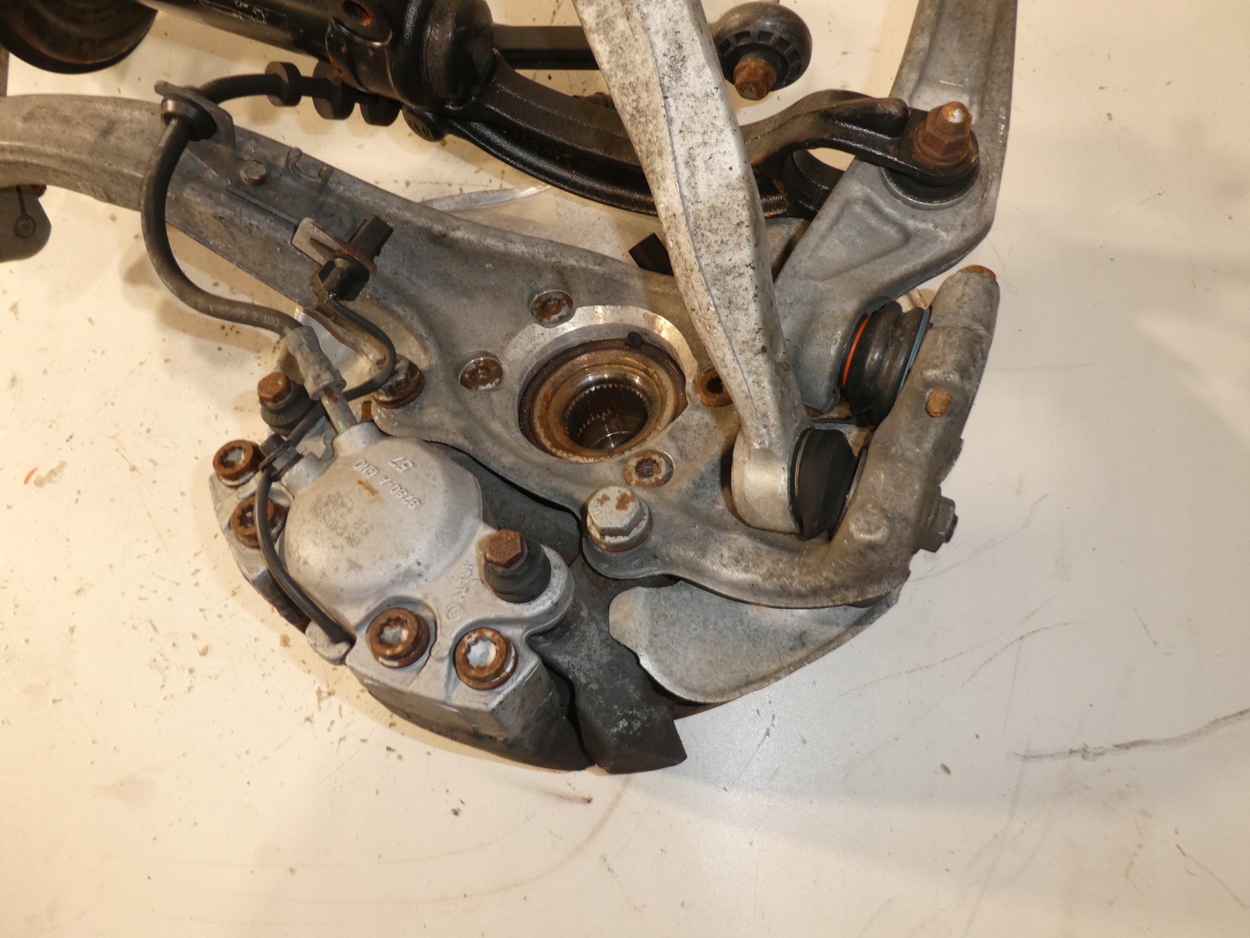 AUDI A4 B8 sususpension front 8K0413 L