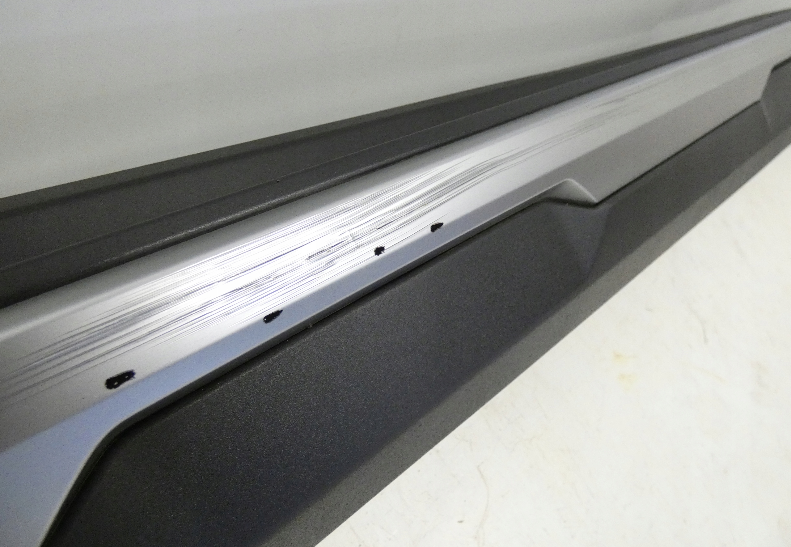 BMW X5 G05 X-LINE 2018- 7440927 moulding threshold left threshold