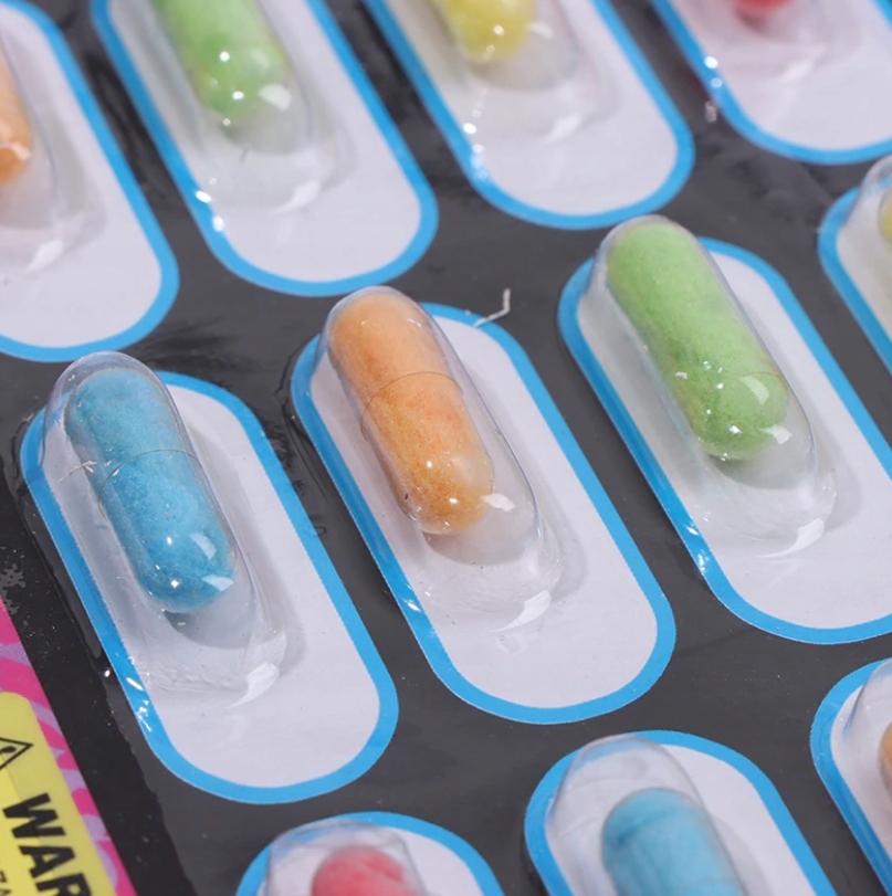 MAGICZNE KAPSUŁKI ZWIERZĘTA WIEŚ ZOO SAFARI 12SZT Bohater Inny