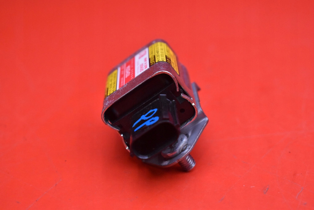 impact sensor right front 89860-47040 TOYOTA PRIUS 2 II XW20 03-11