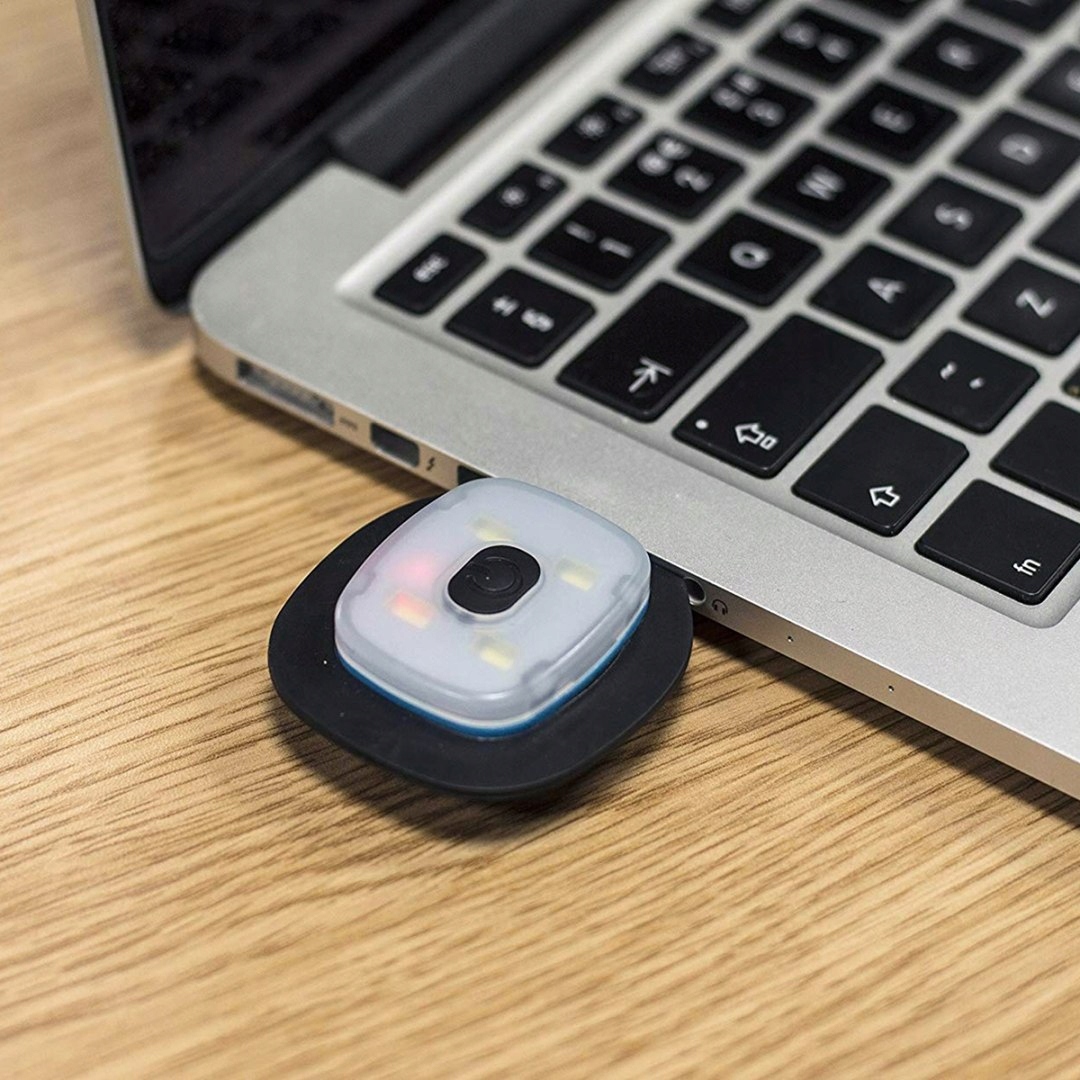 PLATINET BEANIE CZAPKA LED 48LM RED [45669] Stan opakowania oryginalne