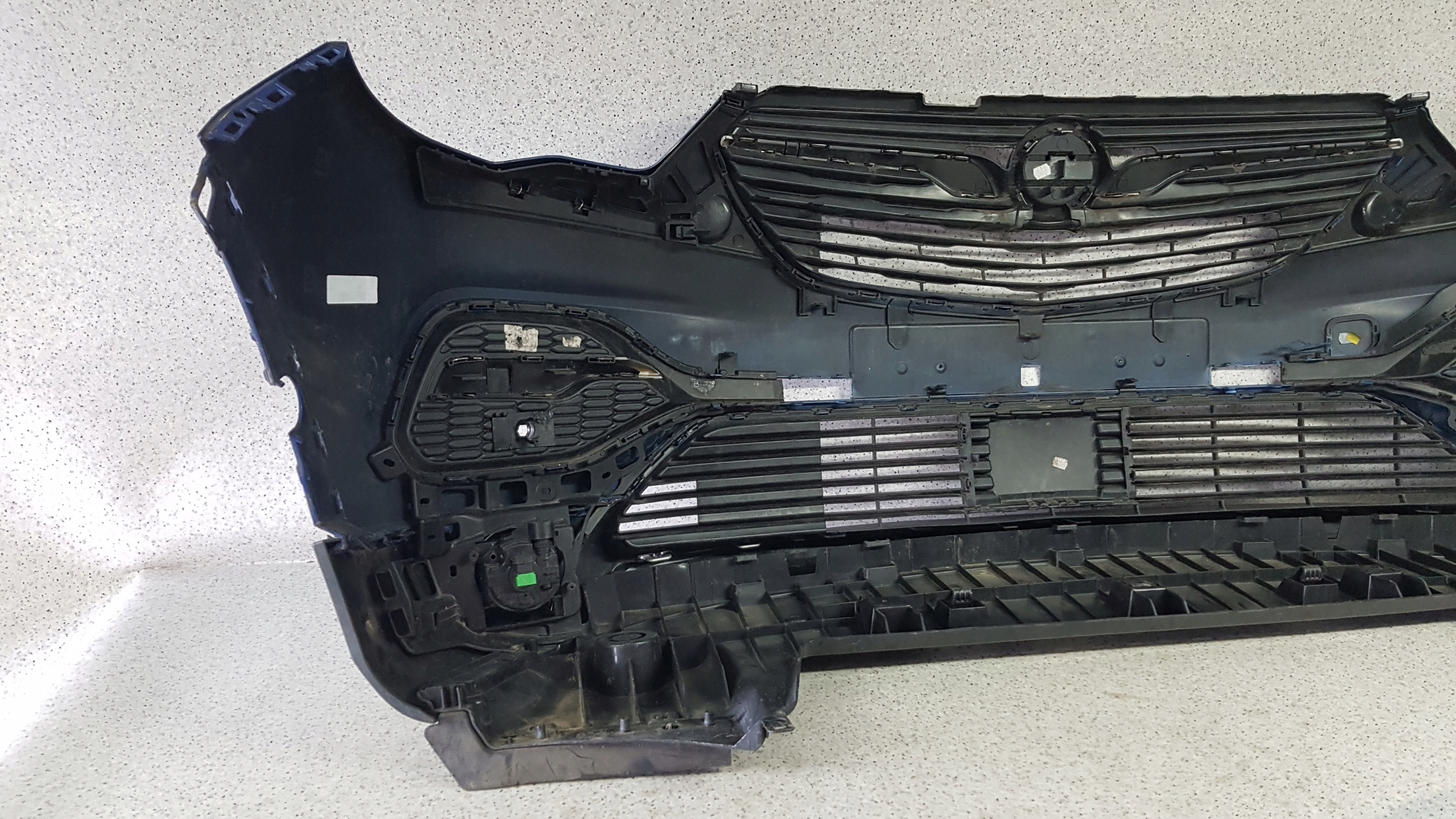 OPEL GRANDLAND X 2016 - bumper front 9607