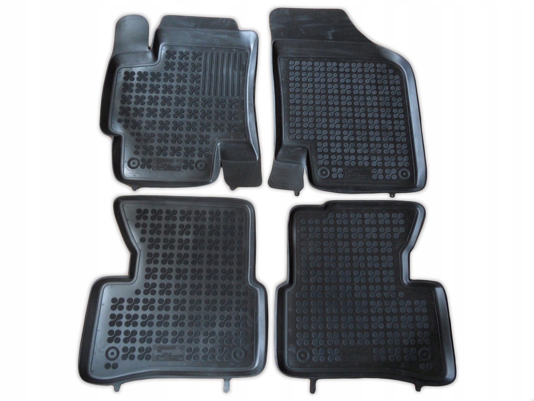 Килимки Різати-Пластик резинові 201002 4 el.