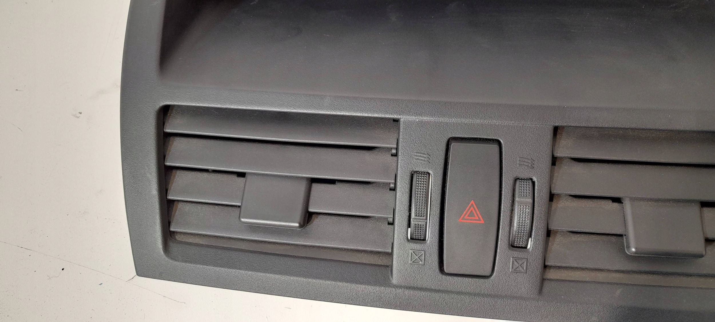 Mazda 6 GH grid display speaker GS1E55311 (11)