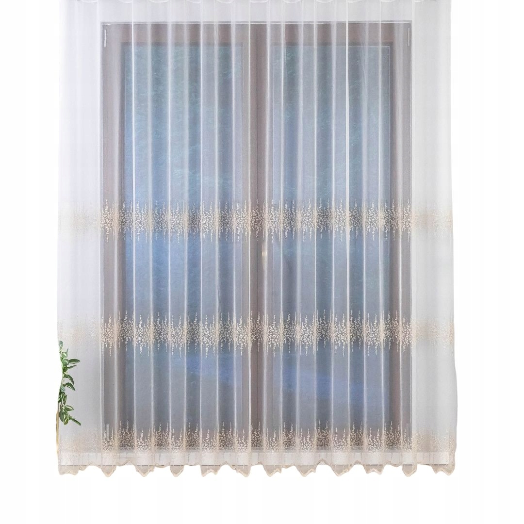 Markýzová záclona s bílou páskou a béžovou výšivkou 250 x 255 cm