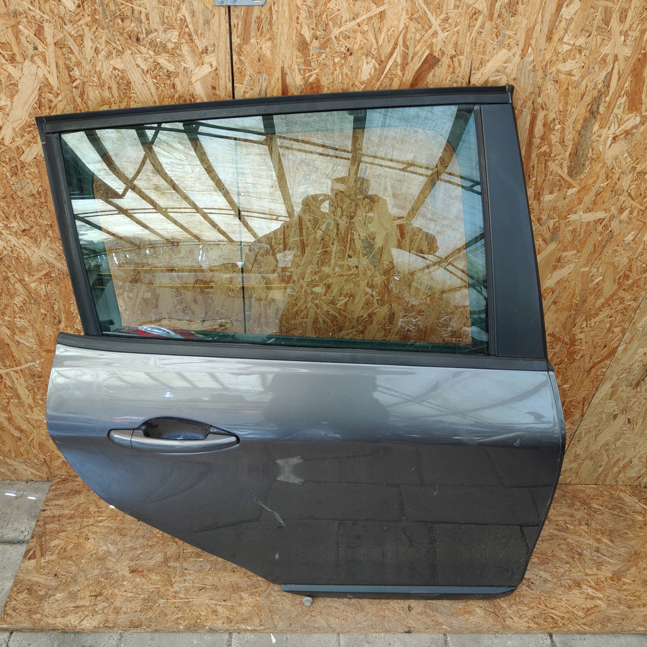 door rear. rear part right PEUGEOT 2008 and
