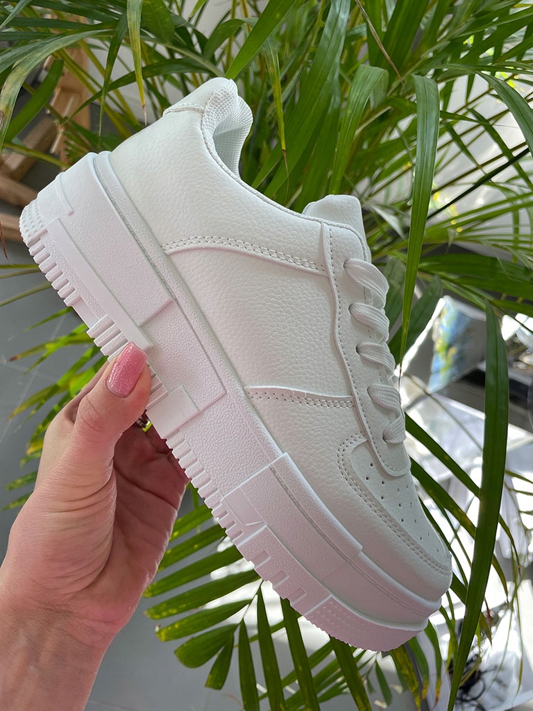 TRAMPKI SKÓRZANE SNEAKERSY ADIDASY BUTY BIAŁE DAMSKIE SPORTOWE 39 Wysokość niskie