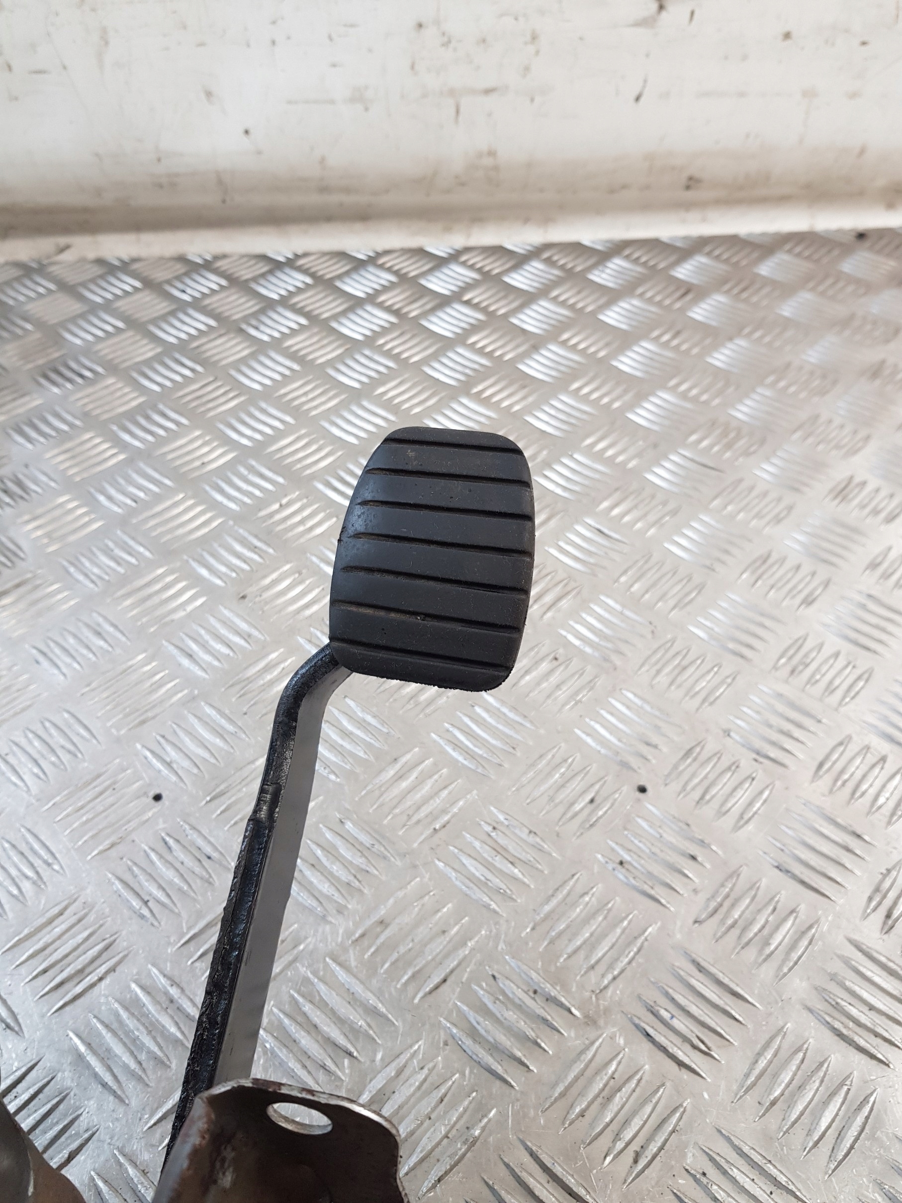 PEDAL Bremse 465016578R DACIA DOKKER 1.6B 18R