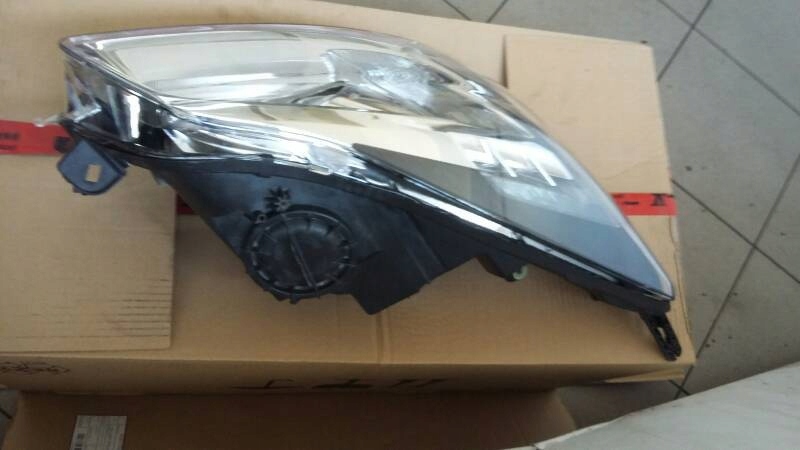 REFLEKTOR right XENON OPEL INSIGNIA 08- 13226793