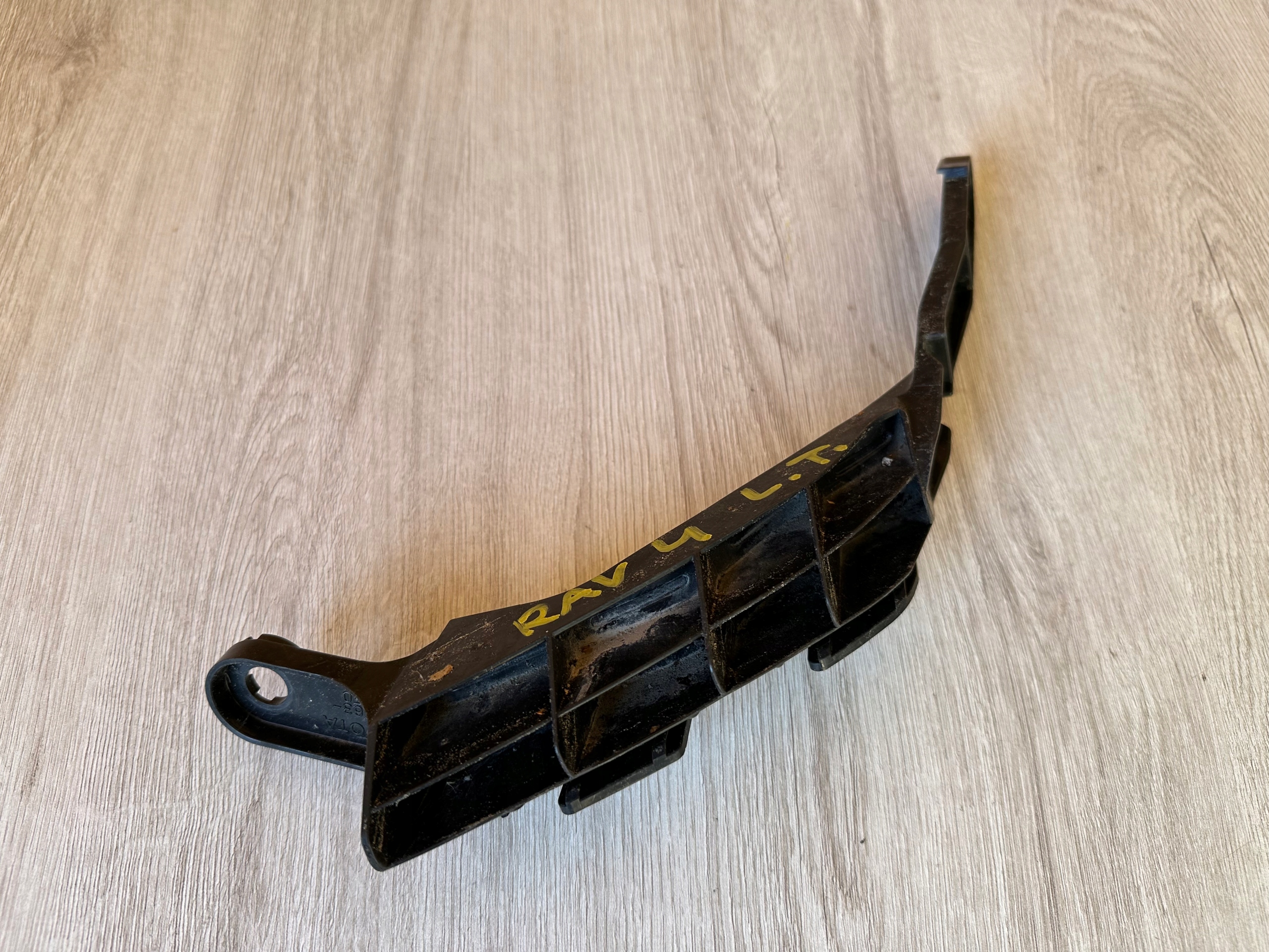BUMPER BRACKET LEFT REAR PART TOYOTA RAV4 52563-42050