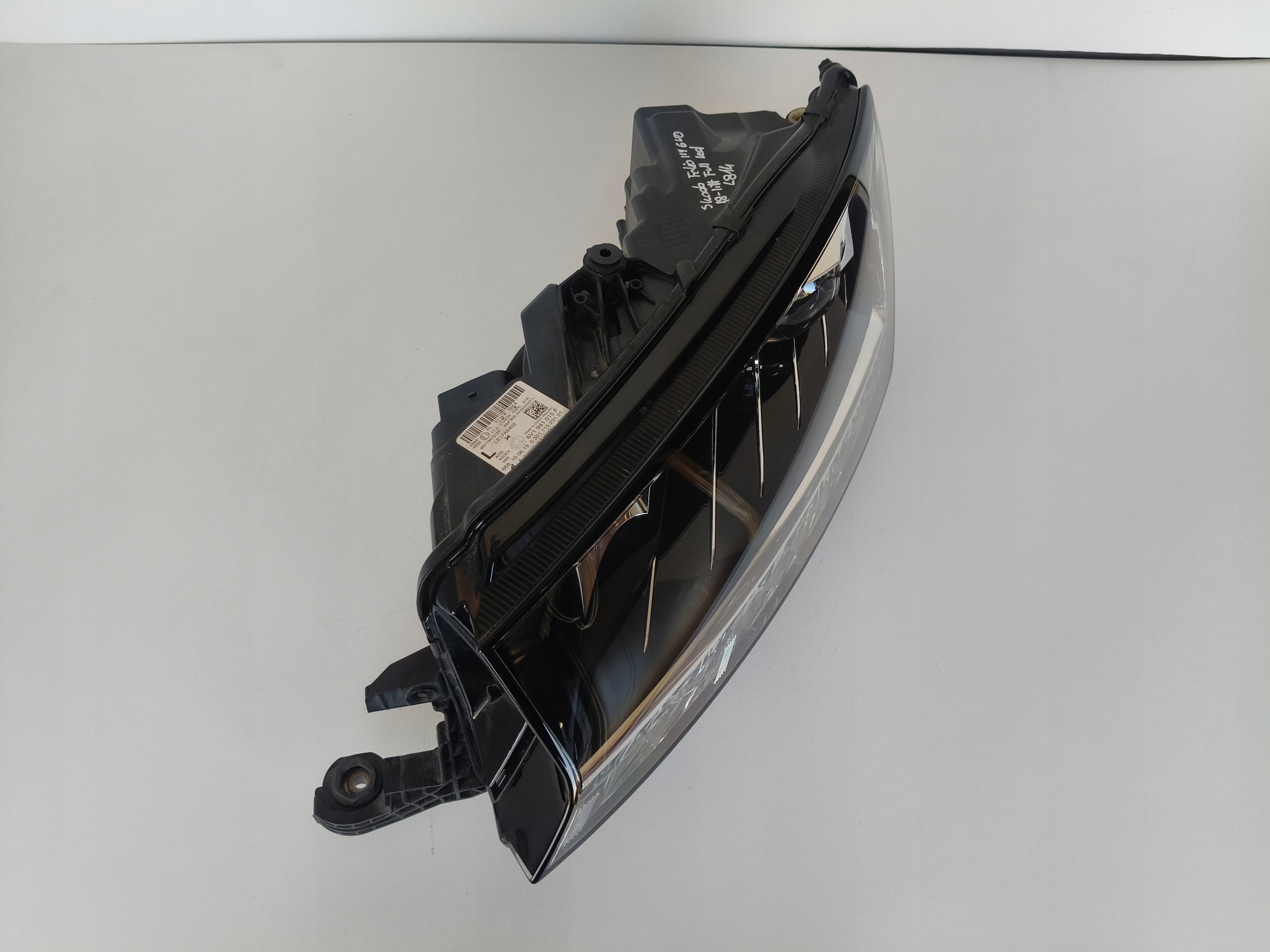 light left REFLEKTOR SKODA FABIA III 3 6V0 6V 18- LIFT FULL LED