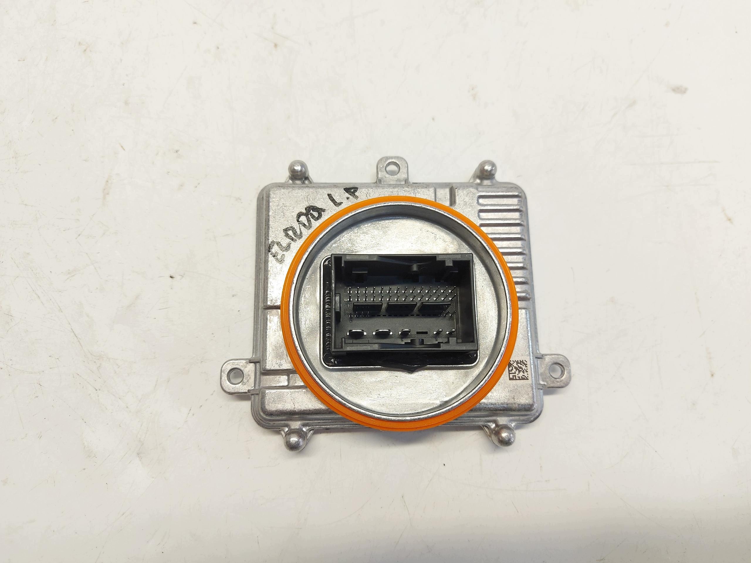Skoda Elroq 5LJ iV85 , SUV 5D control unit lights front 992941571AH