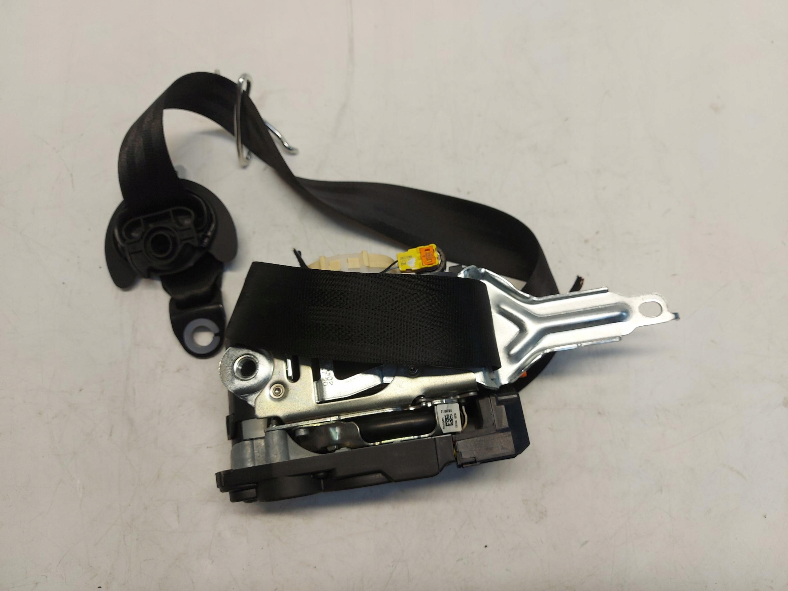 Audi A7 II 4K8 4M0 TFSI tension belt safety left front