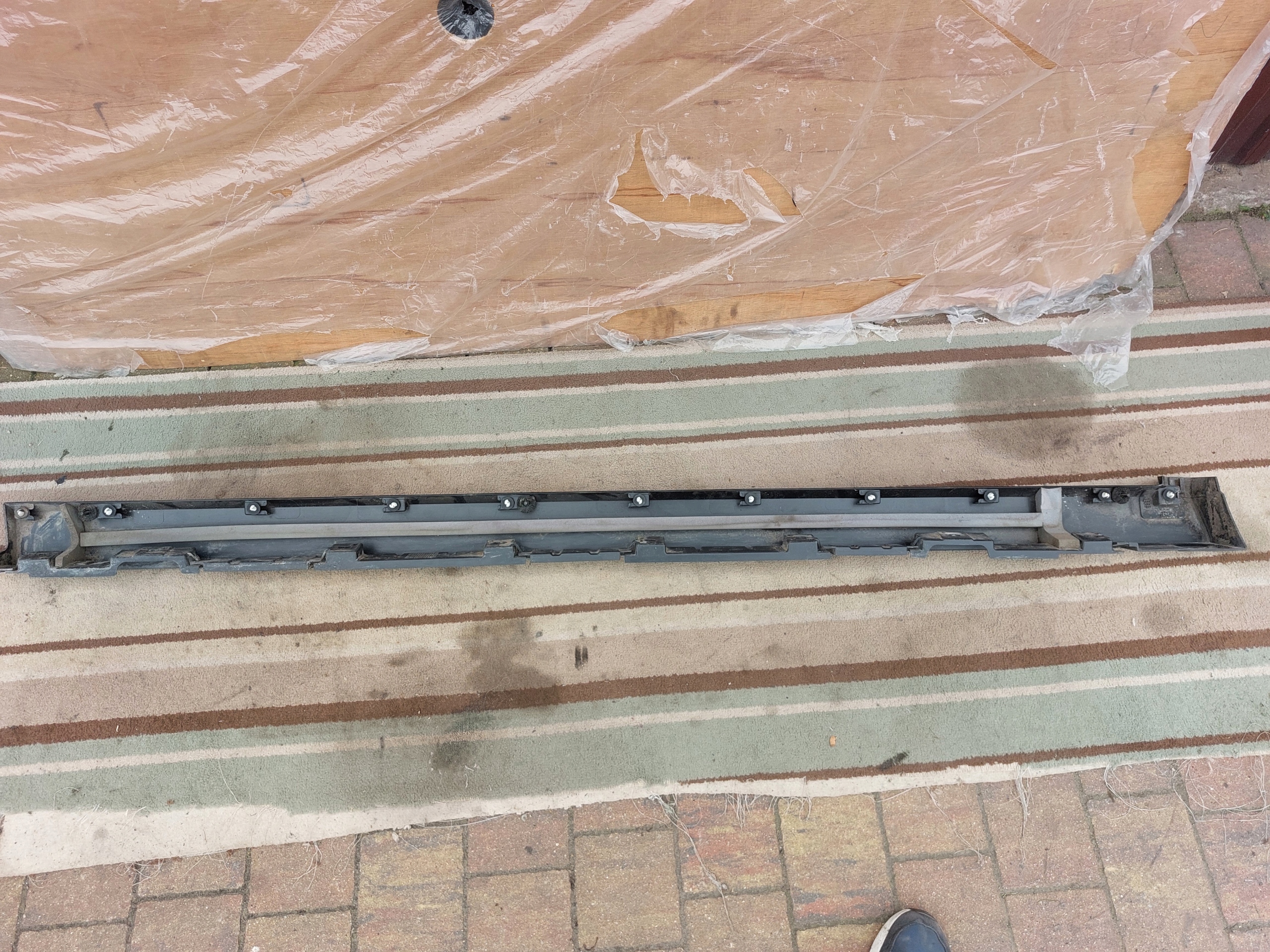 moulding threshold right Land Range Rover Velar L560 19r