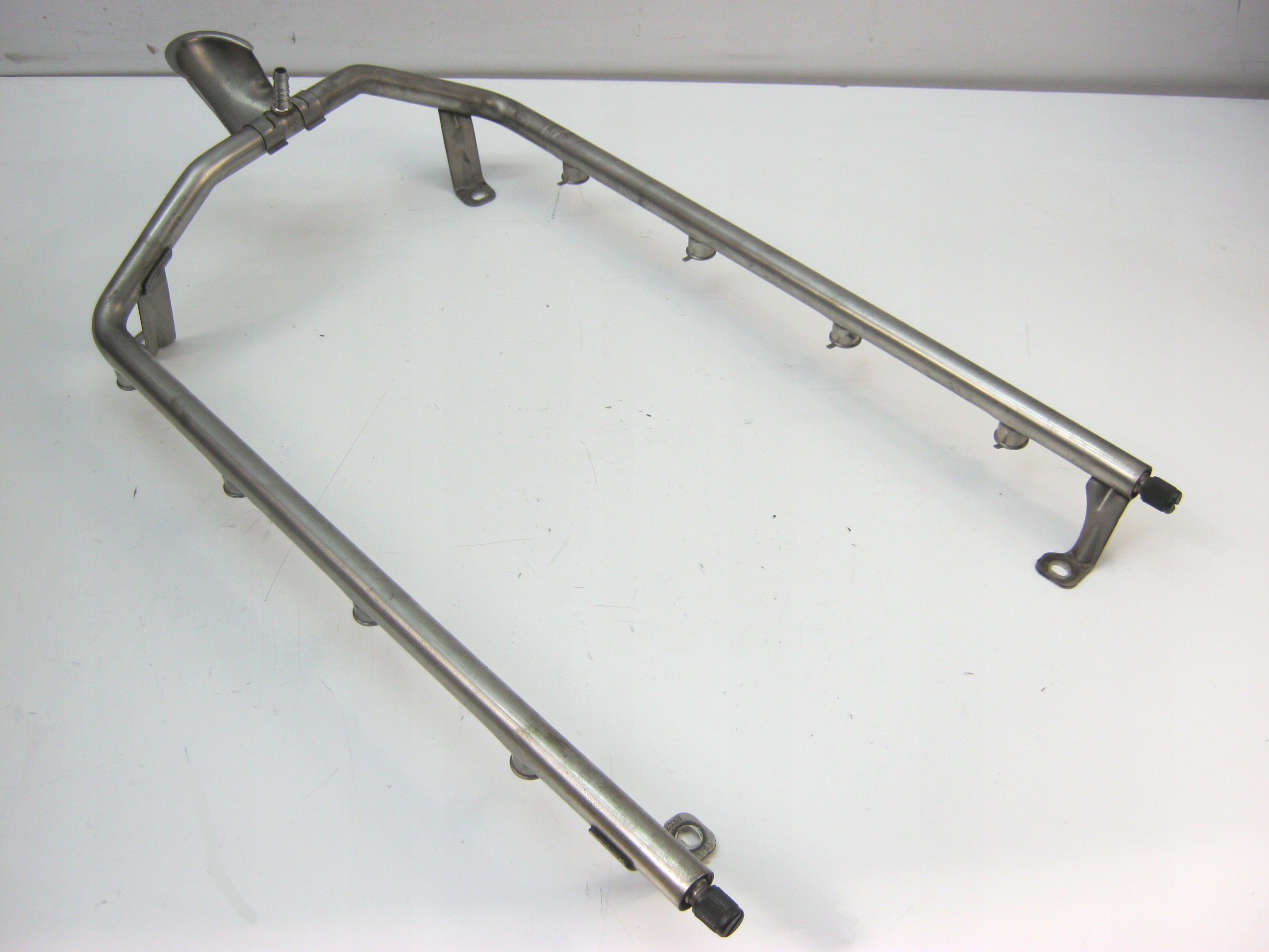 Rampe injection PORSCHE CAYENNE 4.5 V8 7L5133942A