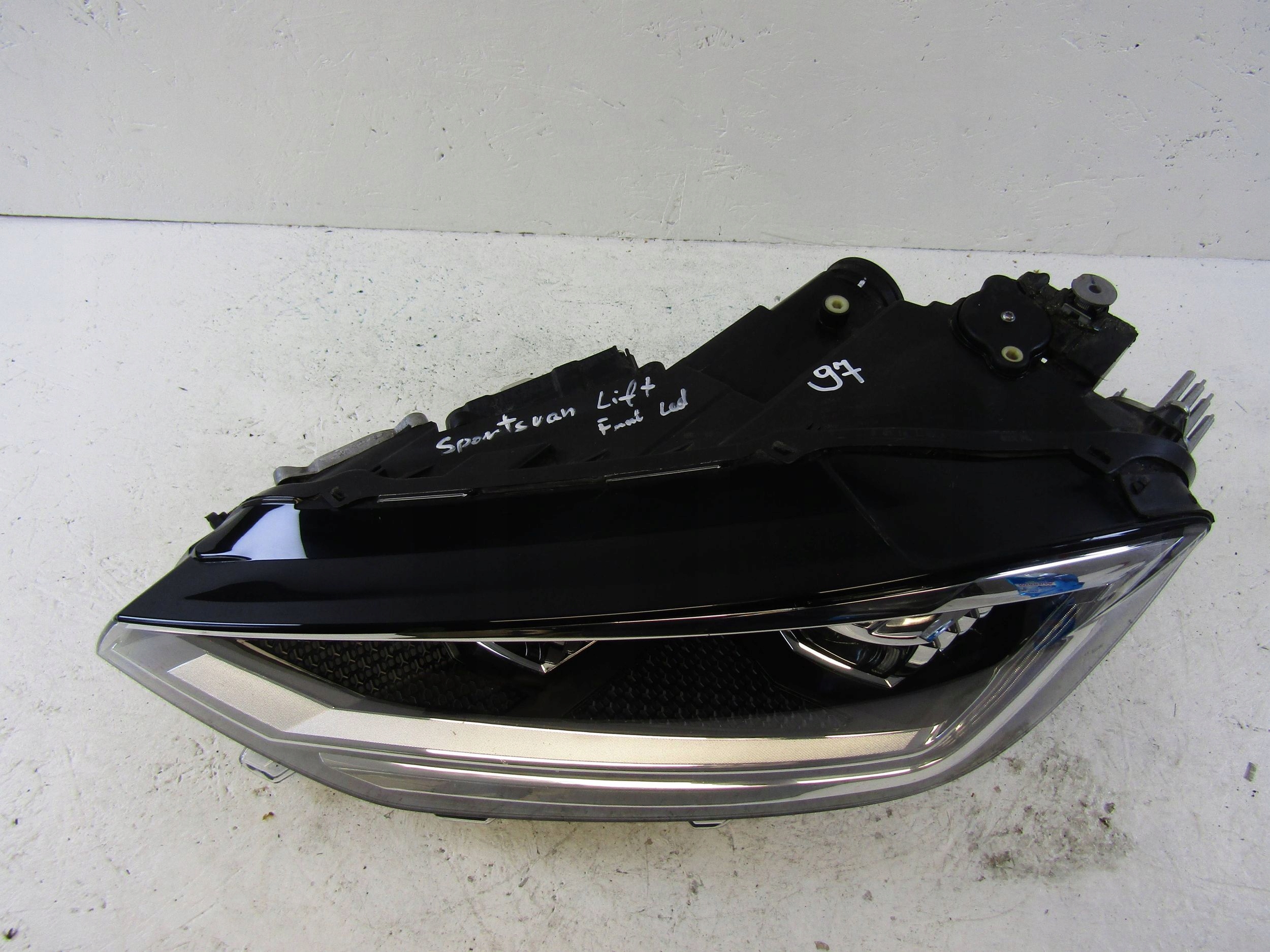 VW Sportsvan lift light left Full Led 517941081