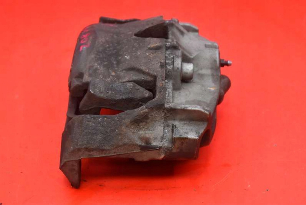 caliper brake right front VOLVO XC70 2 II 2.4 D5 185 KM 4X4 07-13