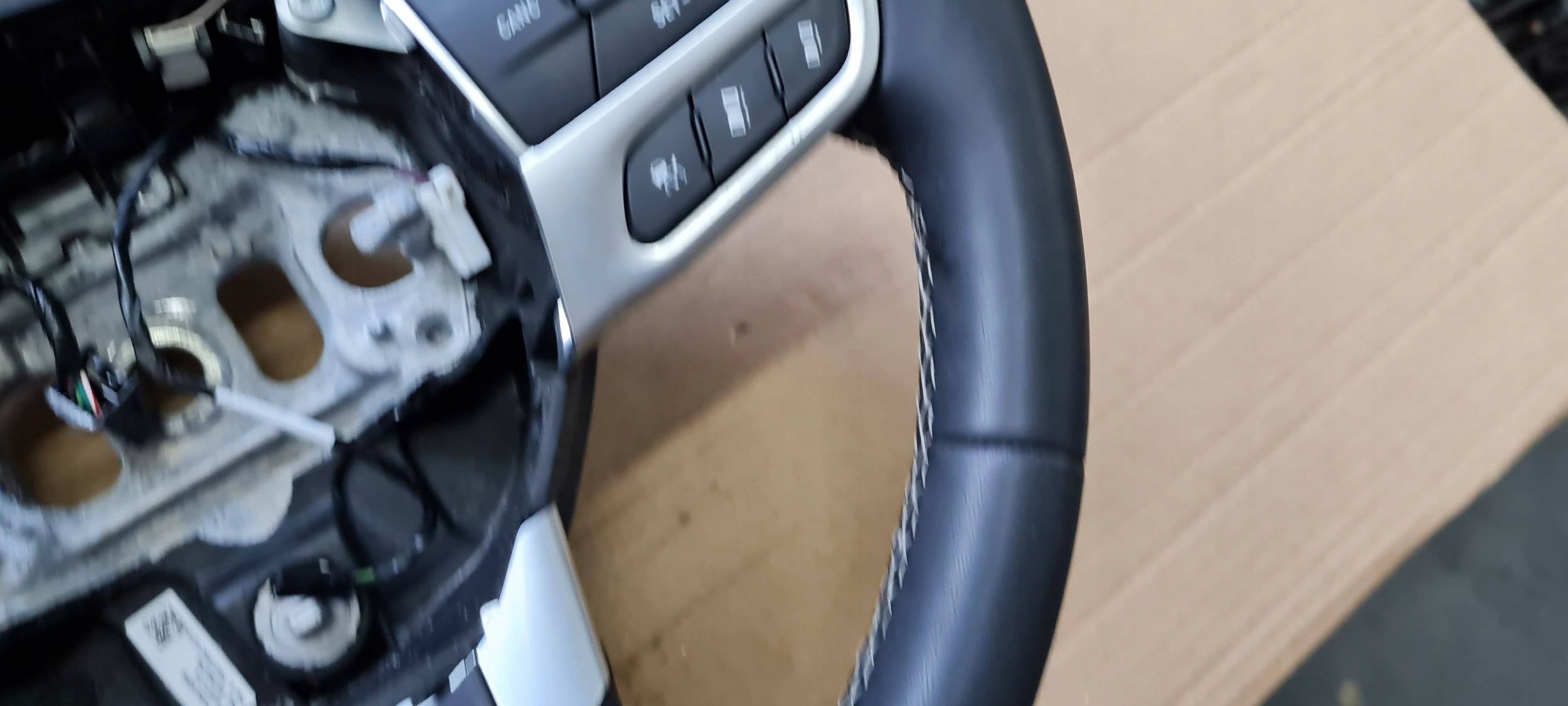 Chrysler Pacifica 2022 lenkrad Leder SKORZANA MULTIFUNKCJA 7GG901A3AA