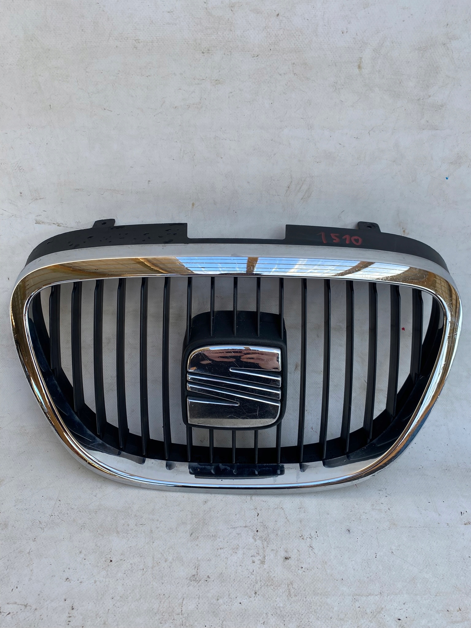 SEAT LEON 2 II LIFT 08- front PREKLADgrill grid 1P0853654A