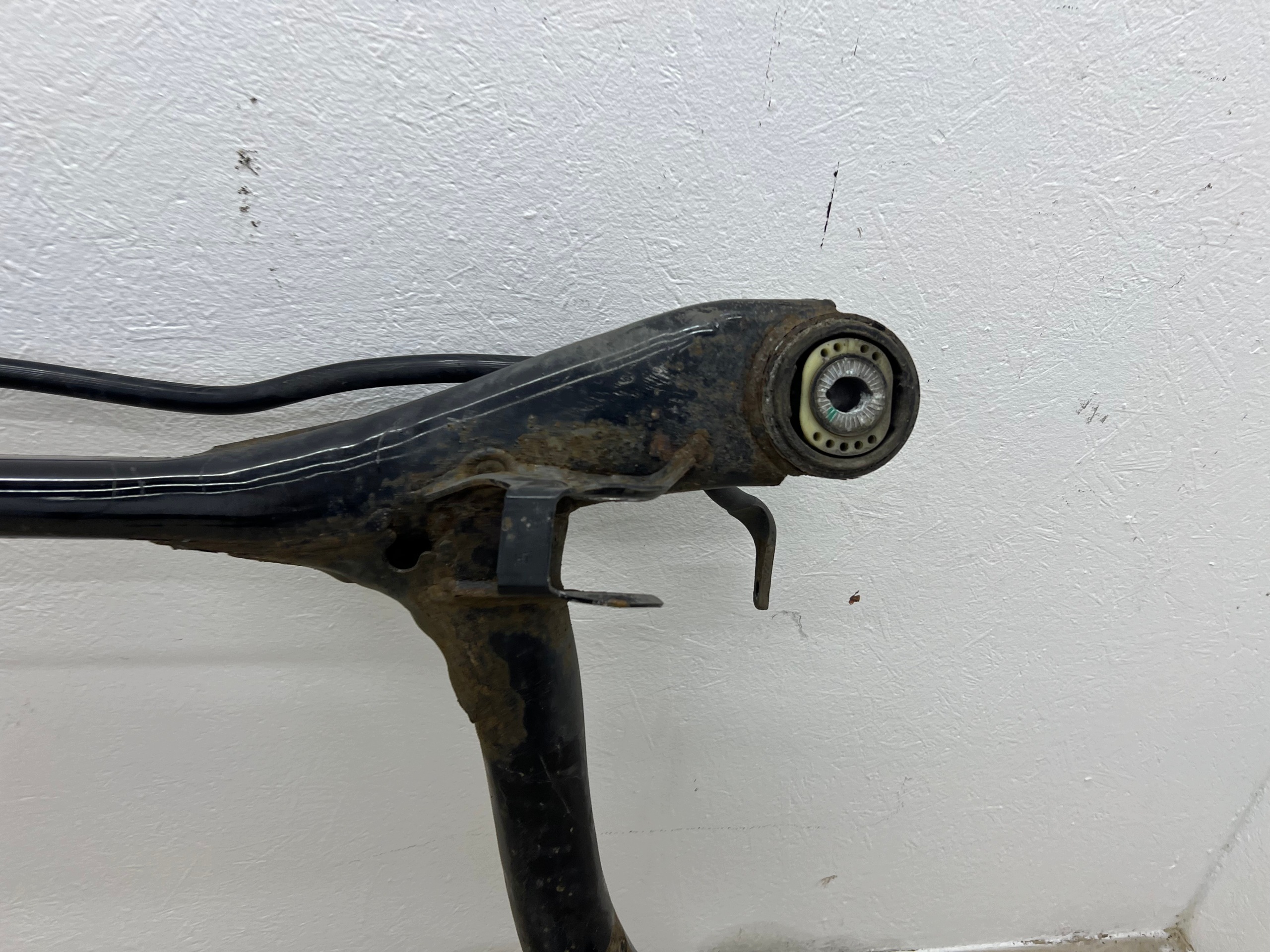 subframe axle beam sider rear part AUDI A6 C6 2.7/3.0 TDI 4F0505235AJ