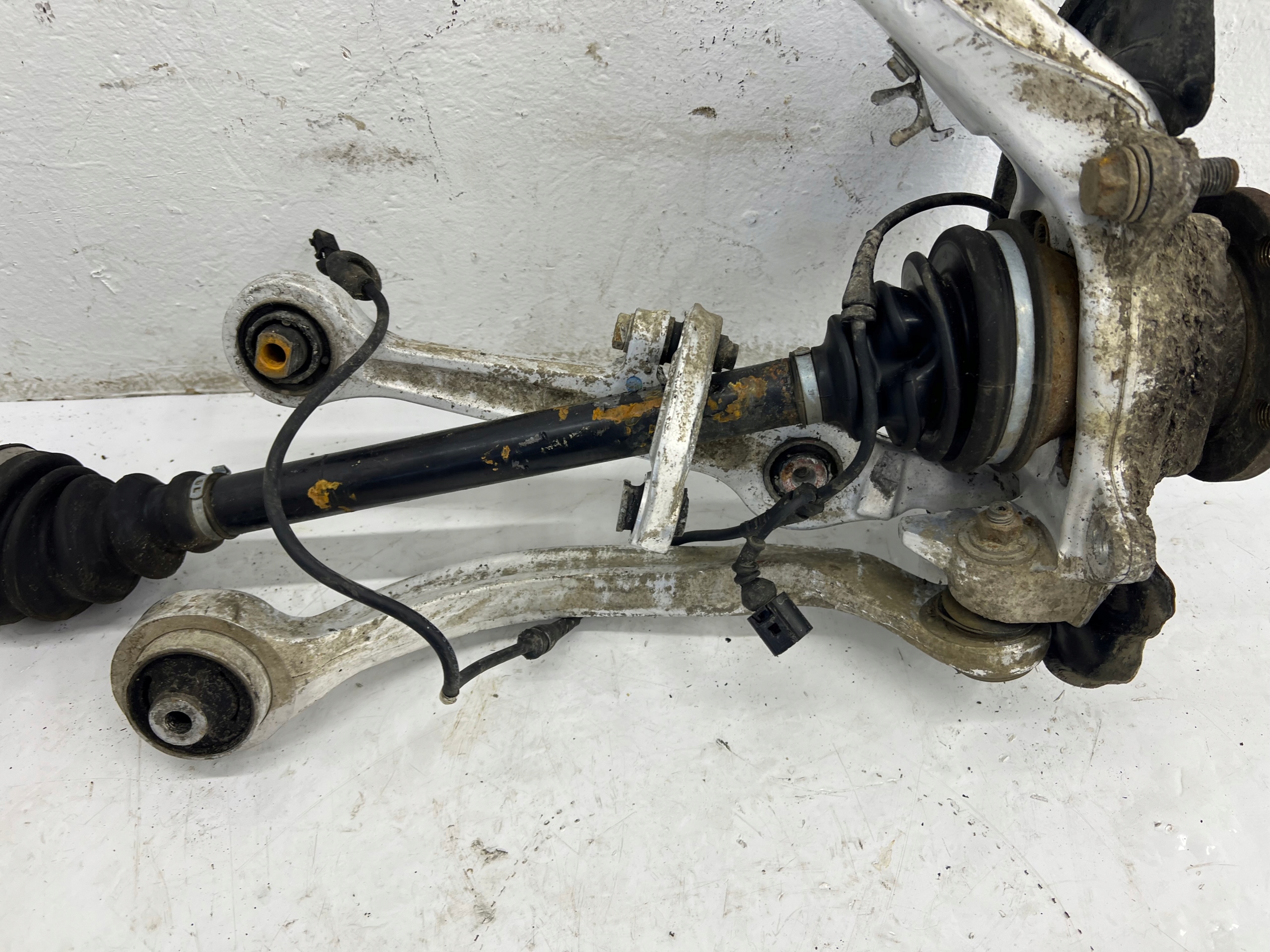 AUDI A4 B7 3.0TDI sususpension swing of the arm right right front front