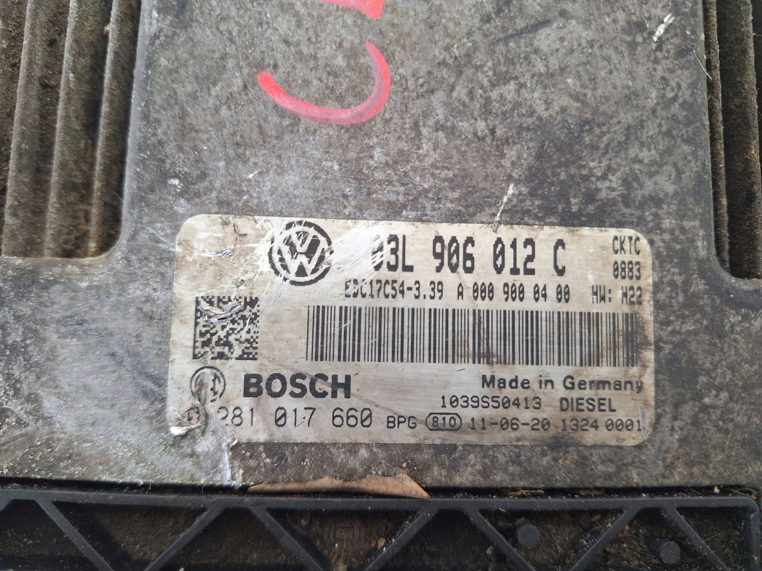 VOLKSWAGEN computer control unit of the engine 03L906012C BOSCH 0281017660
