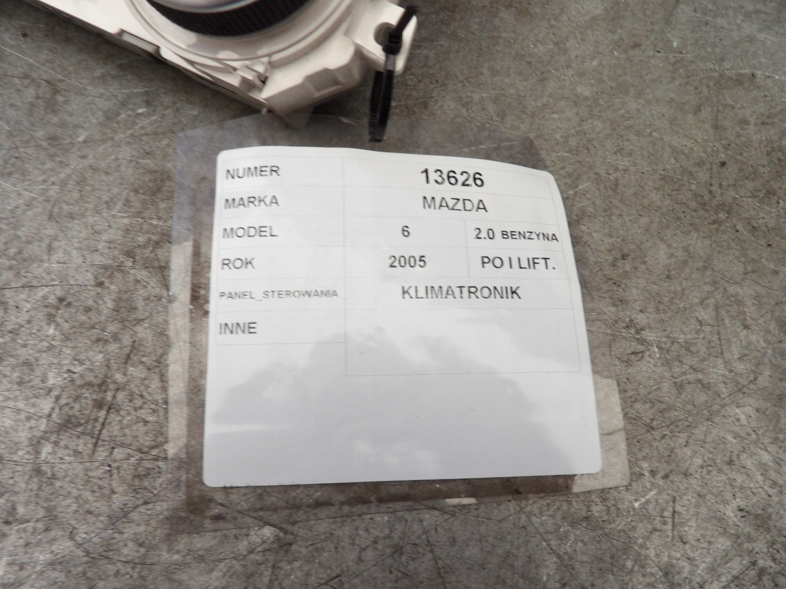 Mazda 6 and panel air conditioning devices