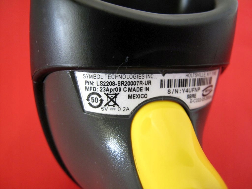 CZYTNIK SKANER KODÓW KRESKOWYCH MOTOROLA SYMBOL LS2208 USB + PODSTAWKA FV Prędkość odczytu 100 skanów/s