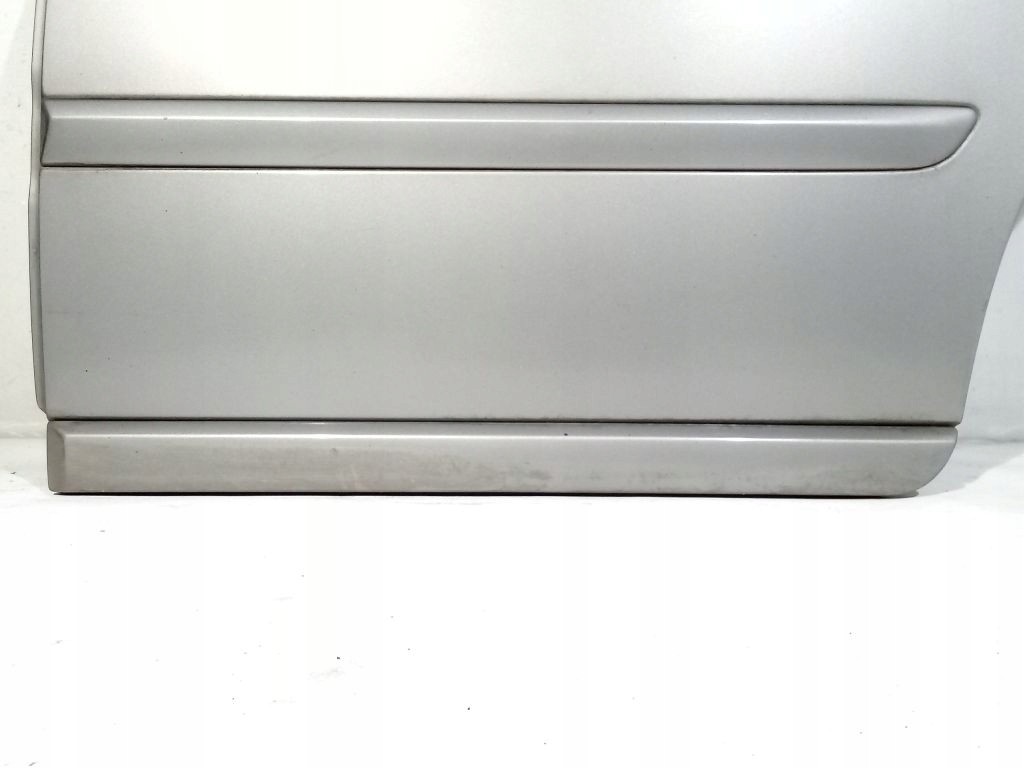 Volvo V50 door left rear part rear. 462-46