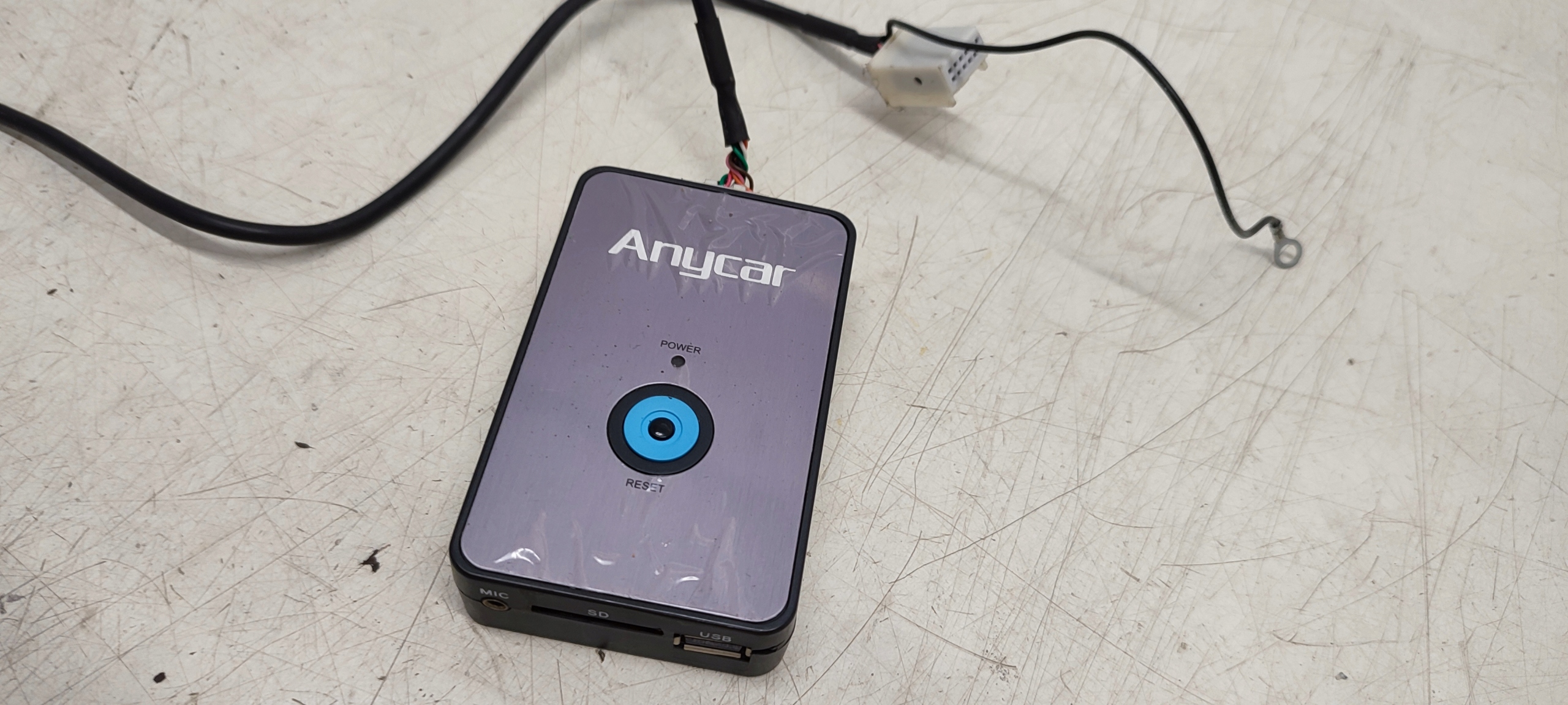 Adapter USB CD AUX Anycar VW Passat B6 2,0 TDI