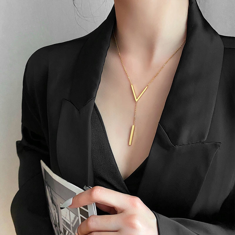 Naszyjnik ZŁOTY V Celebrytka Elegancki Marka Modeus