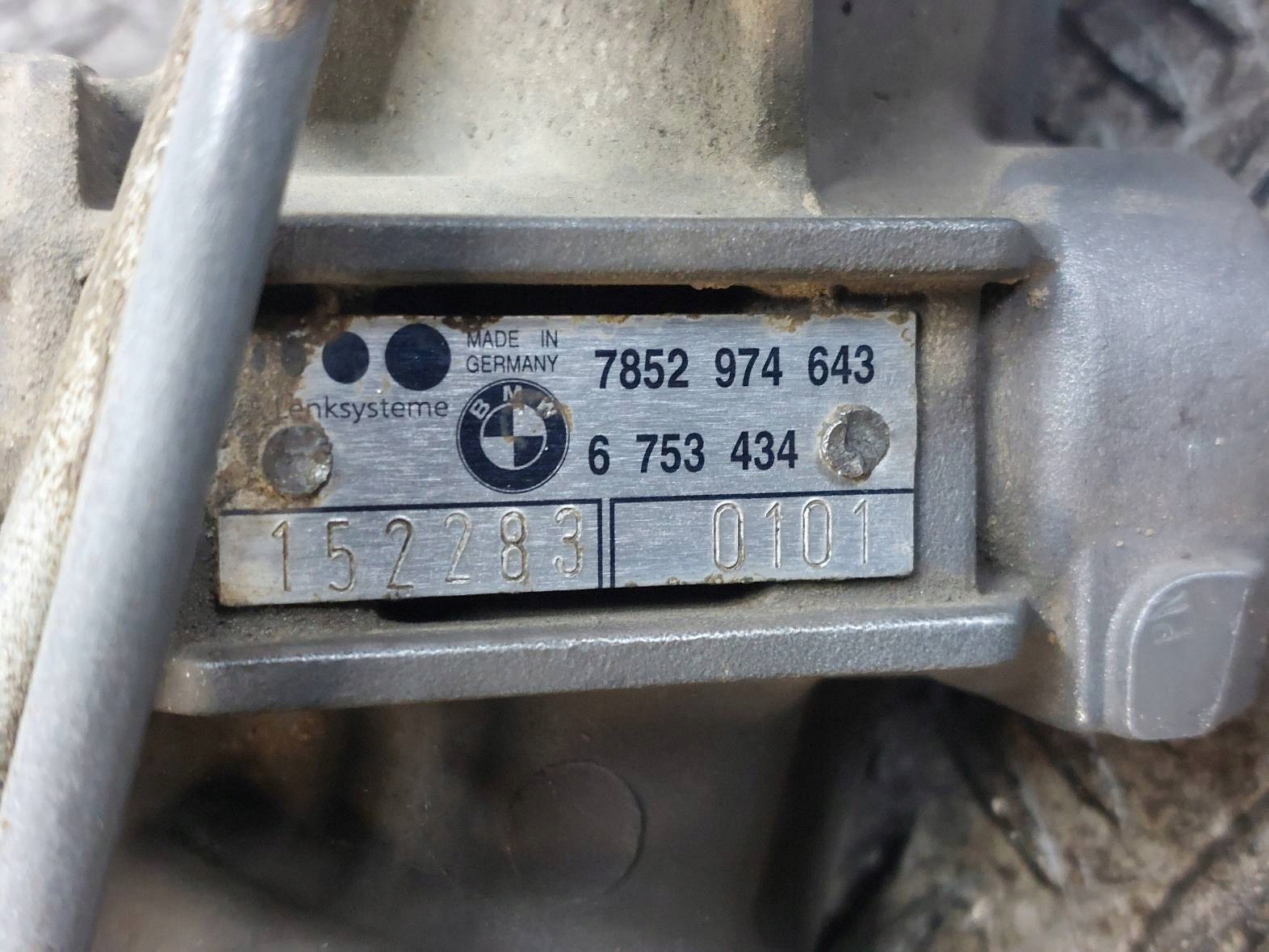 control drag rod servo steering BMW E46 320D EU 6753434