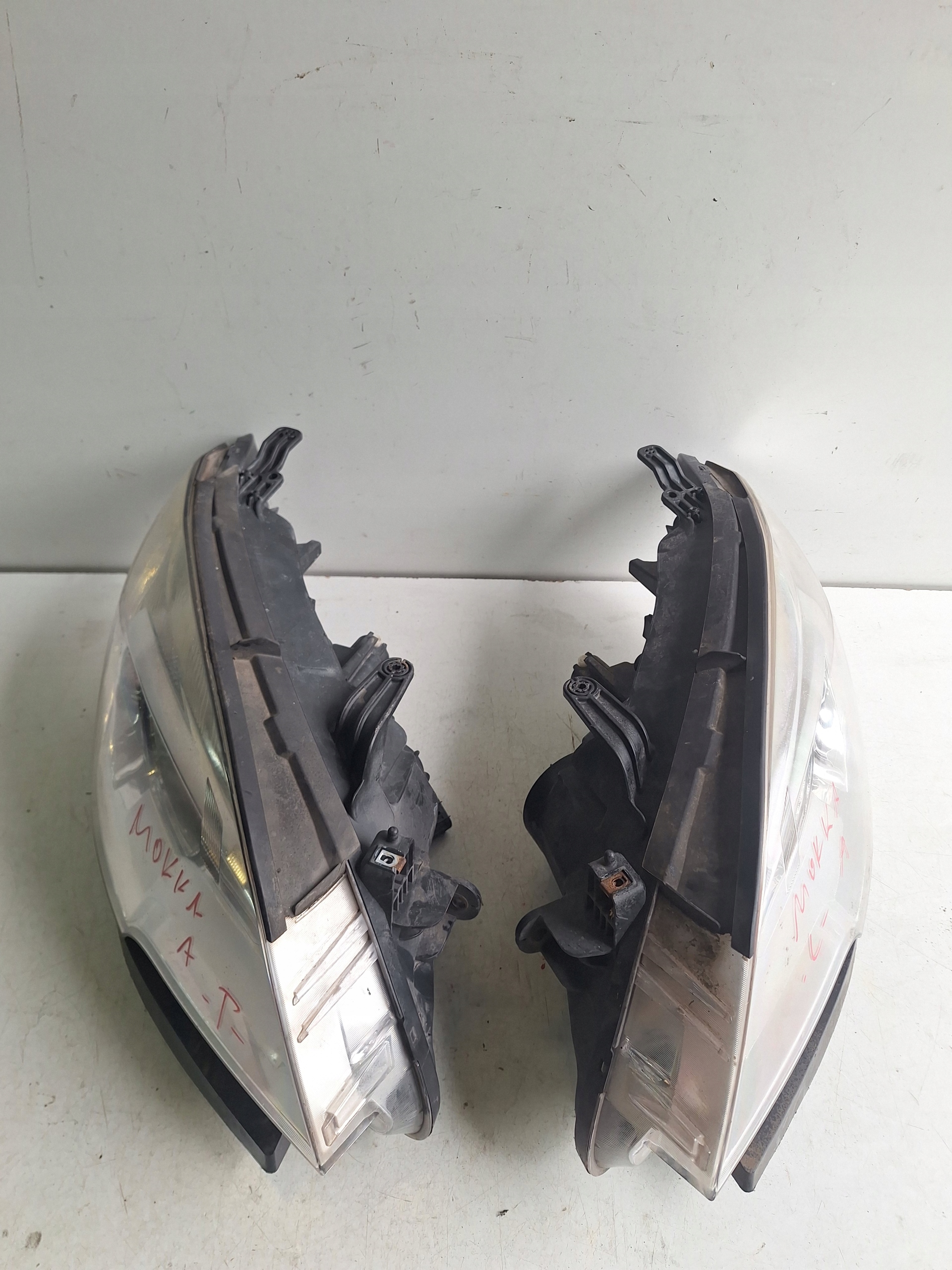 OPEL MOKKA A 12-16 light right UK