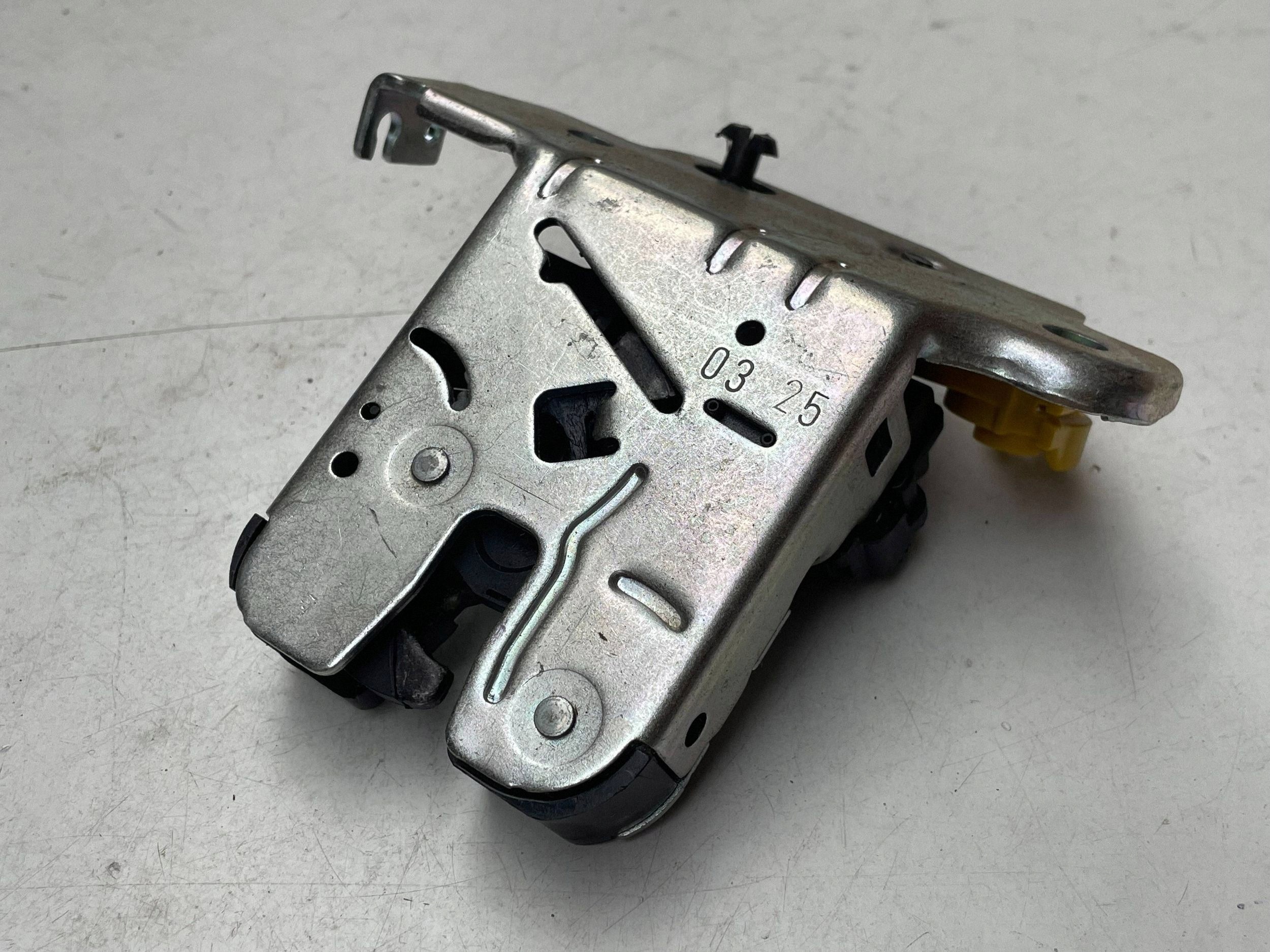 lock bonnet boot VOLKSWAGEN GOLF VIII 11A827506A @M
