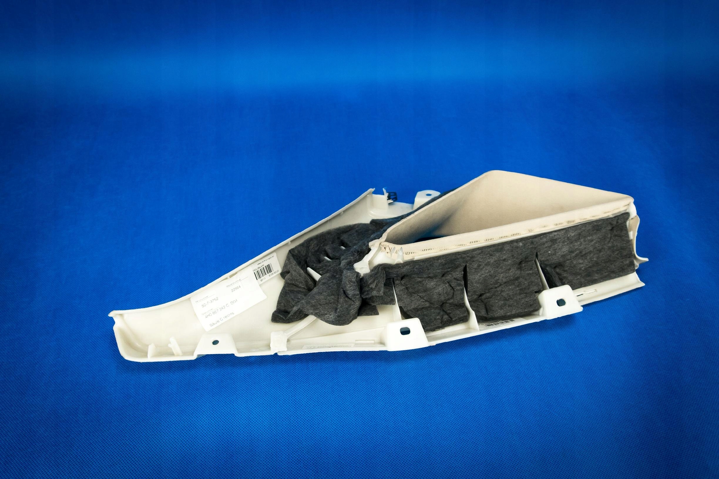 fedél kárpit slupka Audi A8 4H0867242C DG4
