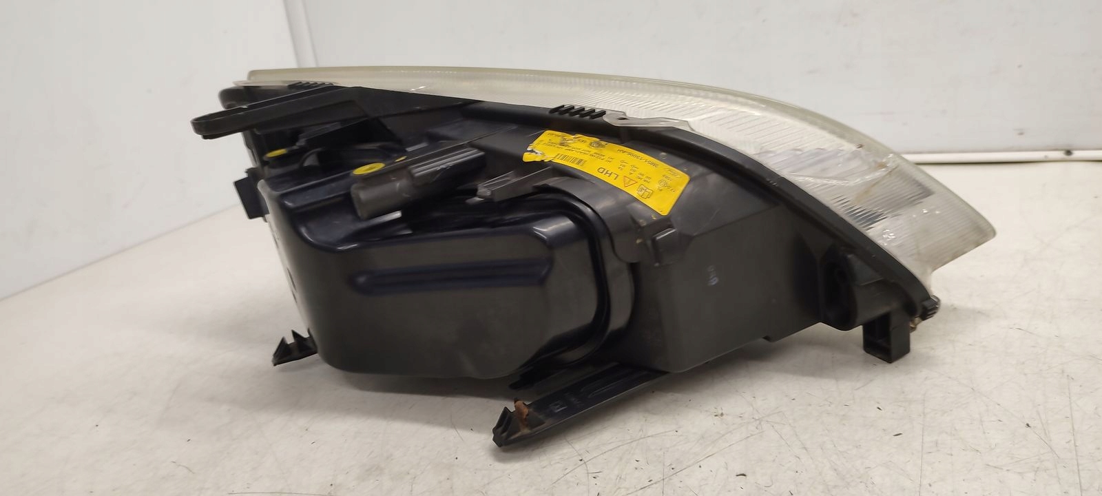 light front front left Ford CMAX