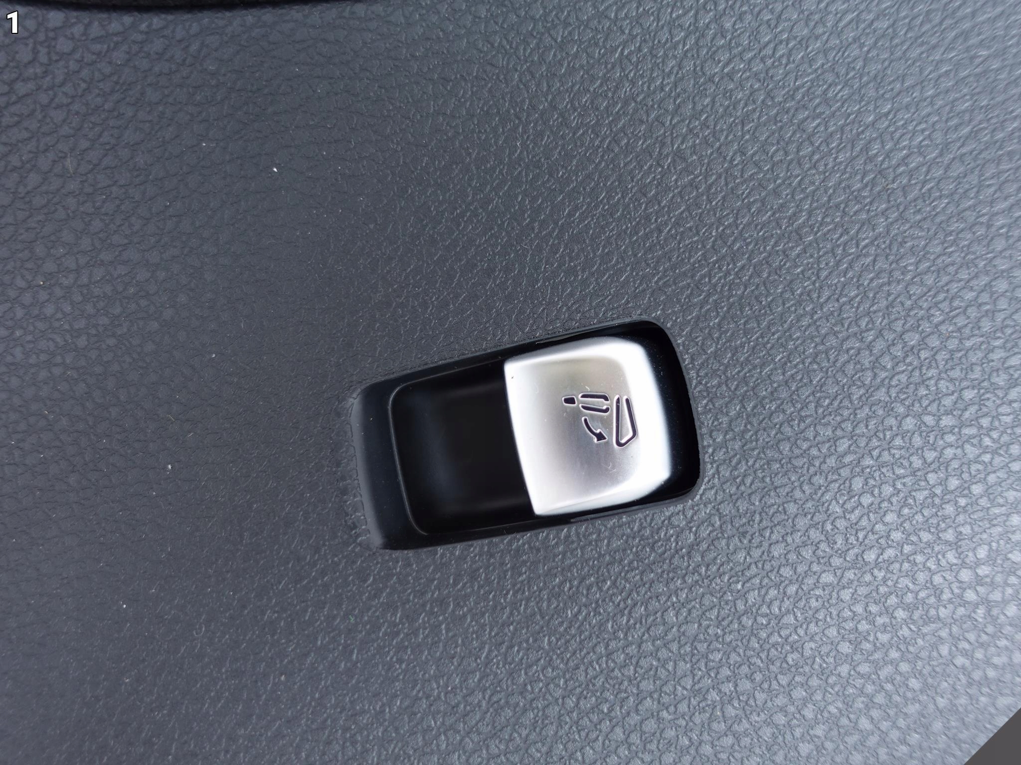 MERCEDES GLC X253 cover KANAPY right rear part