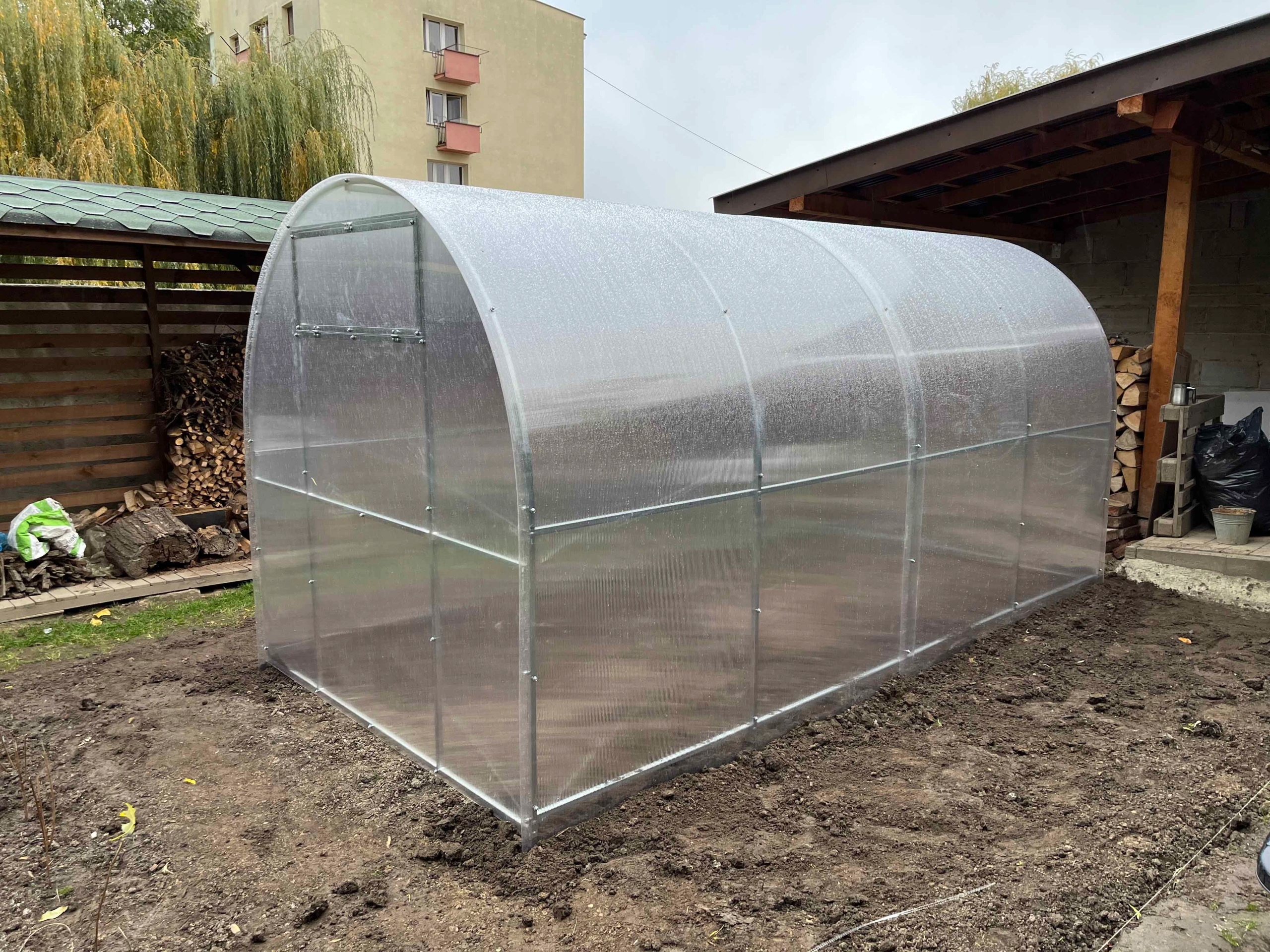 Szklarnia z poliwęglanu Tunel ogrodowy 2,4x10 m profile 20x20 poliwęglan 3m Producent E-szklarnia