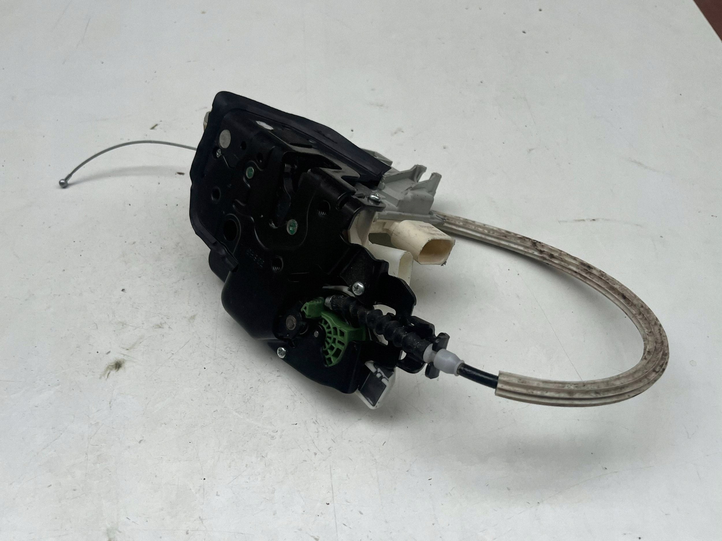 AUDI Q7 4M lock door left front DOCIAG 4M1837015F @M