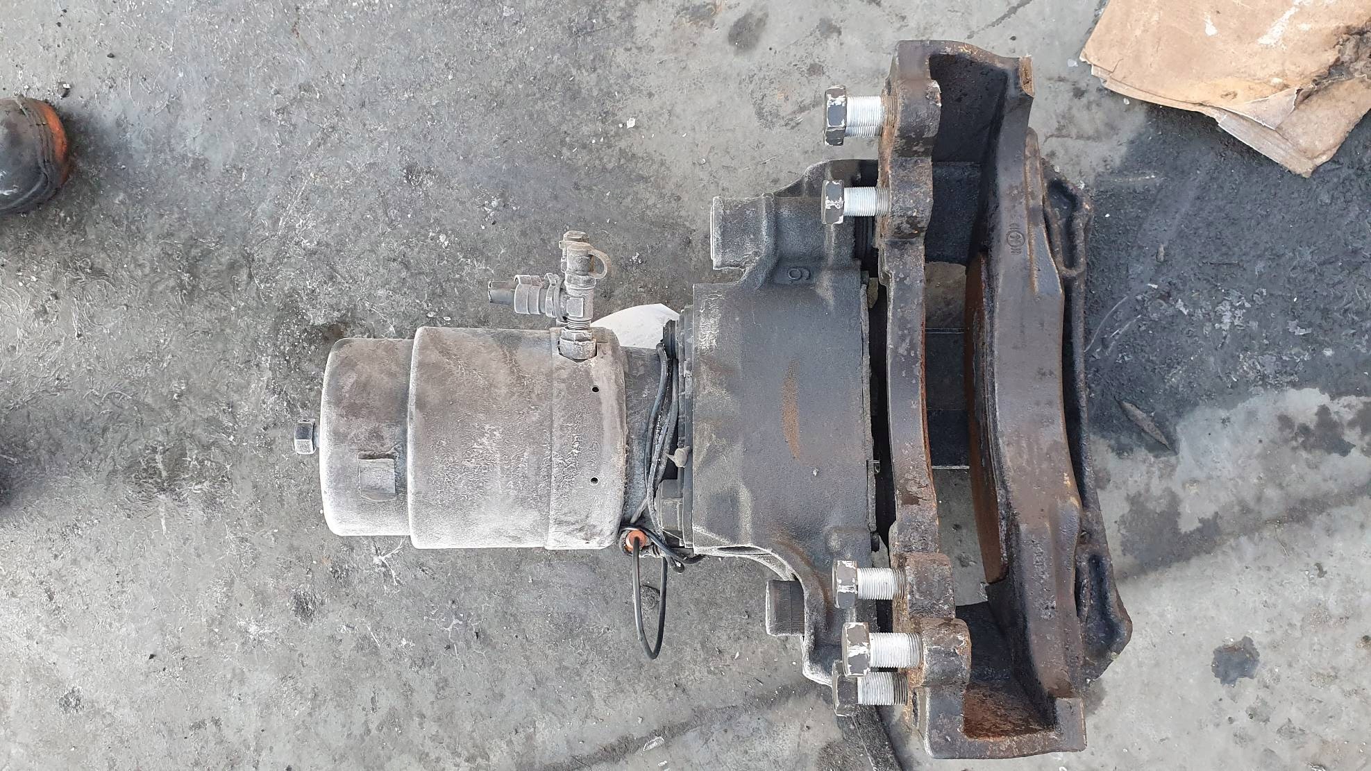 caliper brake rear part right IVECO STRALIS AS440T
