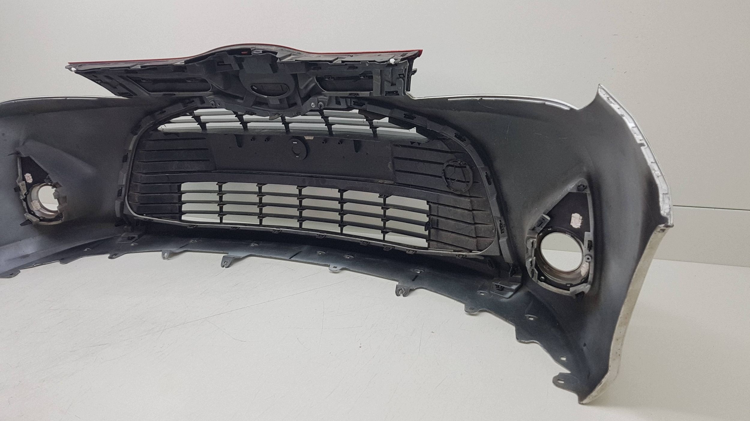 TOYOTA YARIS 3 III 2014 - bumper front 53102-OD030