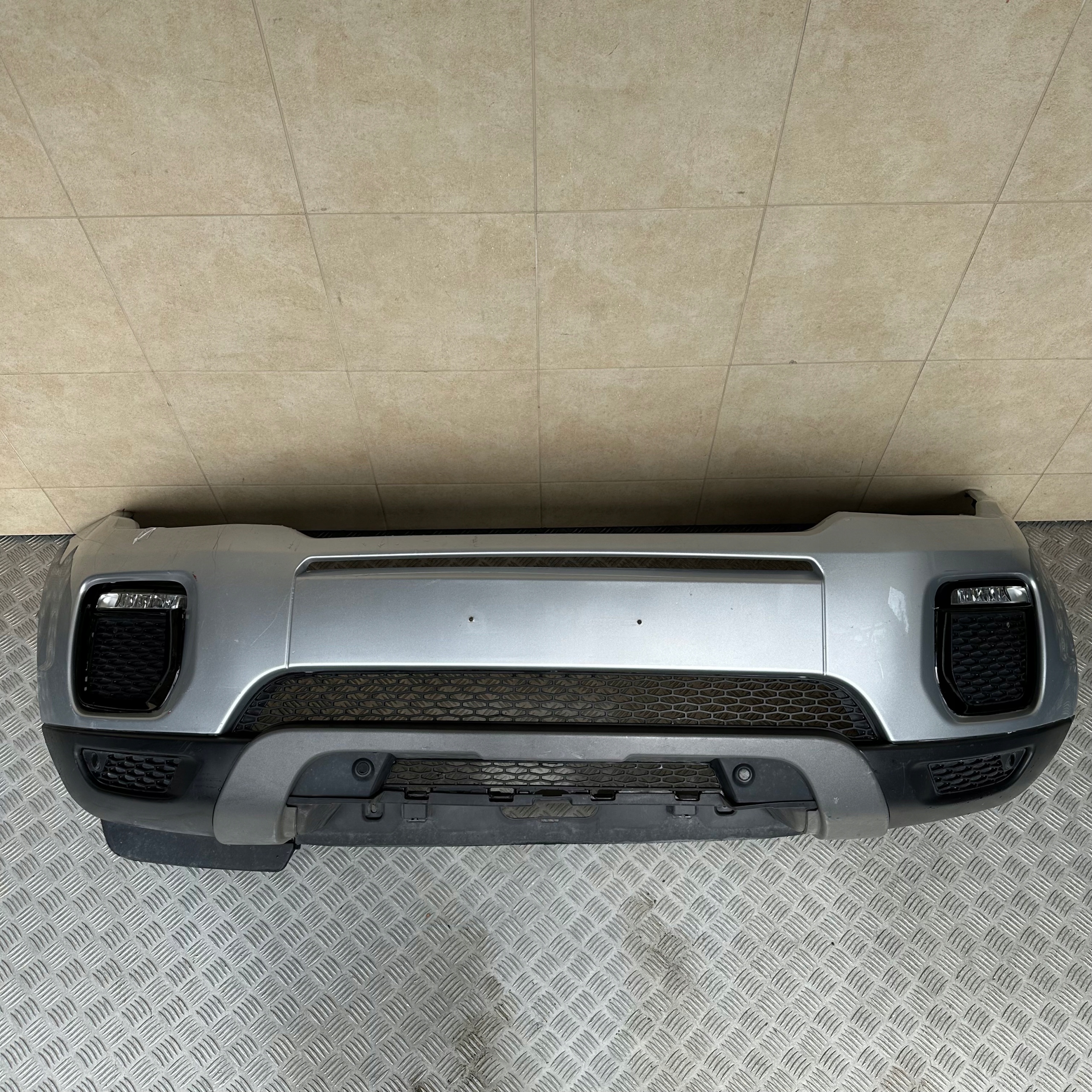 PARAURTI ANTERIORE RANGE ROVER EVOQUE 2017 ROK 4 PDC