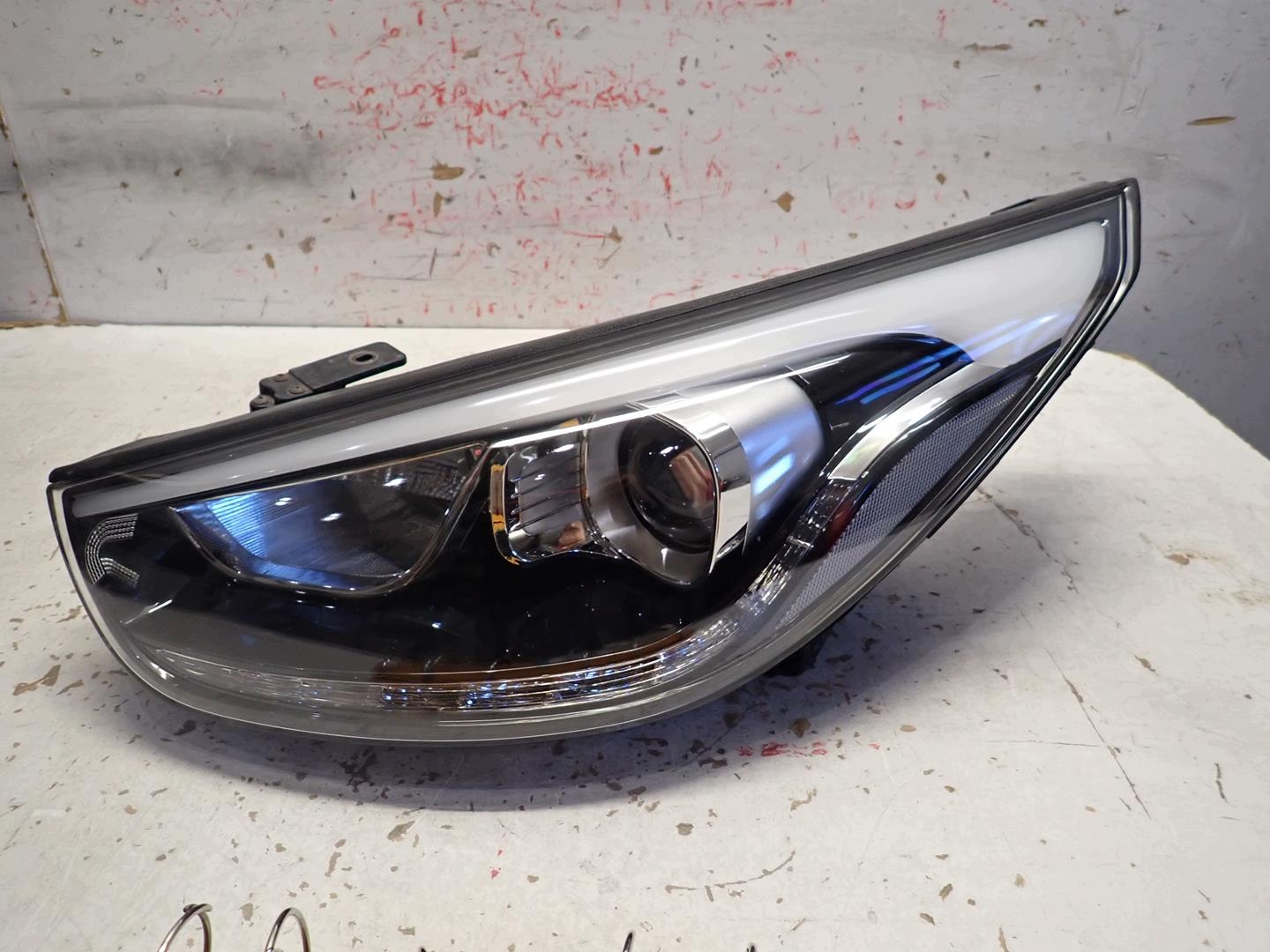 light front front left HYUNDAI IX35 LIFT 2014- LED 92101-2S