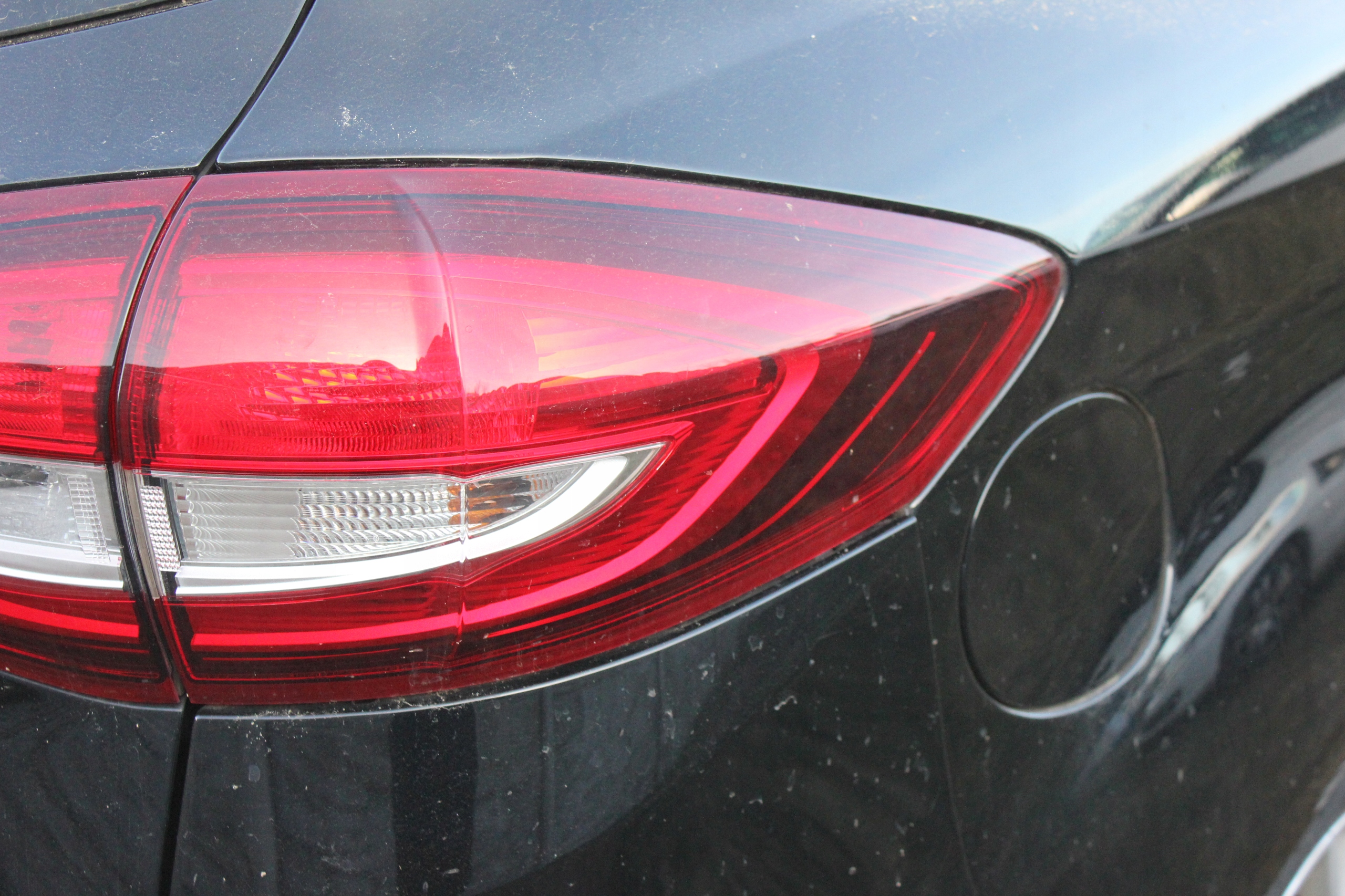 Ford C-Max II Lift Lampa prawa tył w błotnik