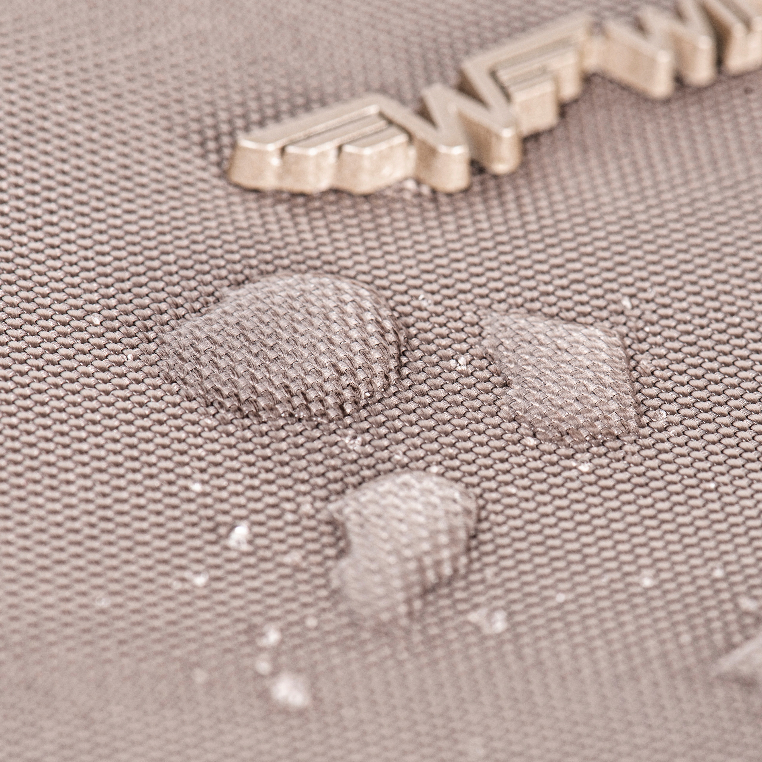 Batoh WINGS – příruční zavazadlo do letadla SKYLARK, rozšiřitelné Název barvy výrobce BLACK