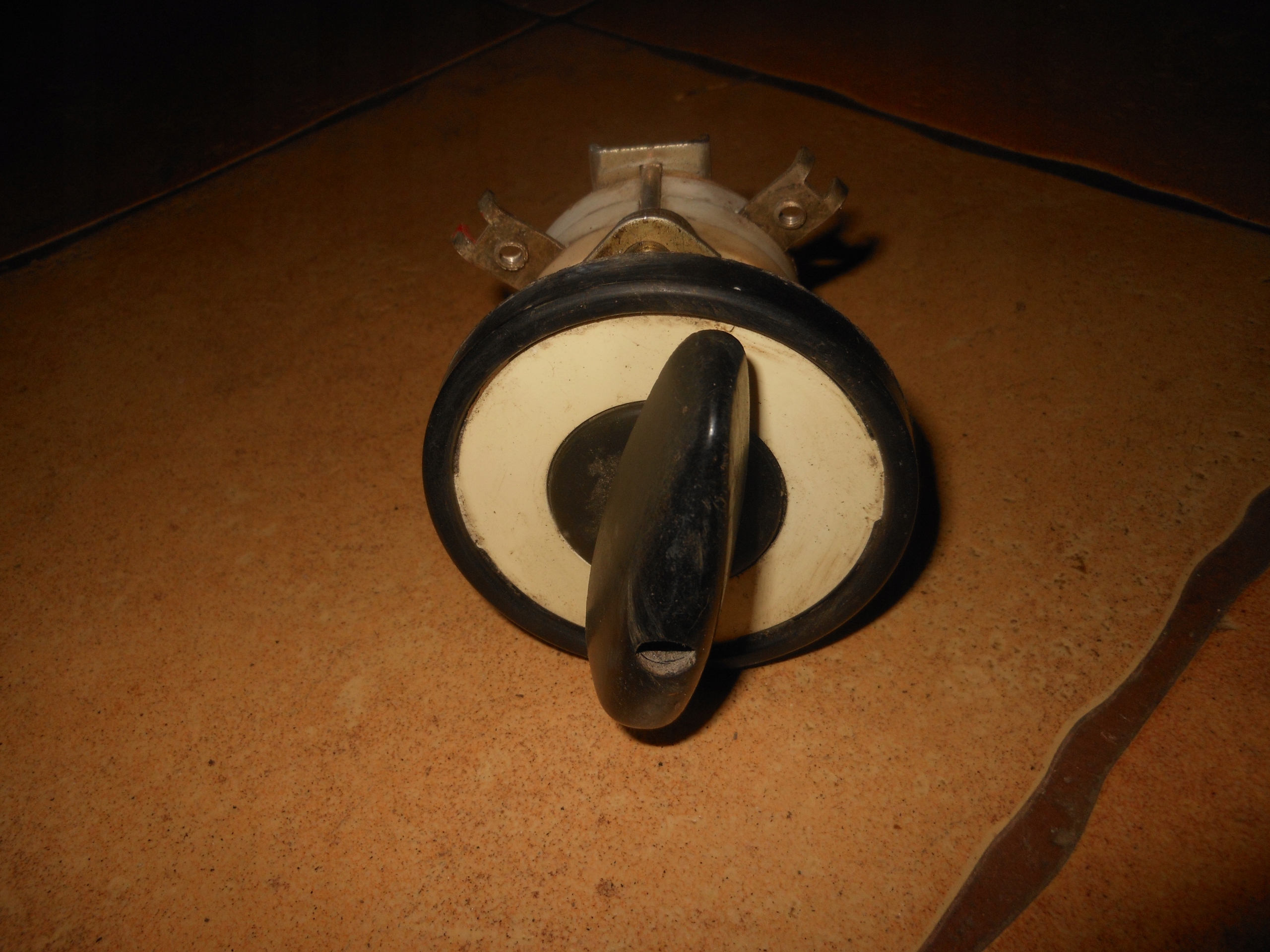 STARY ŁĄCZNIK KRZYWKOWY