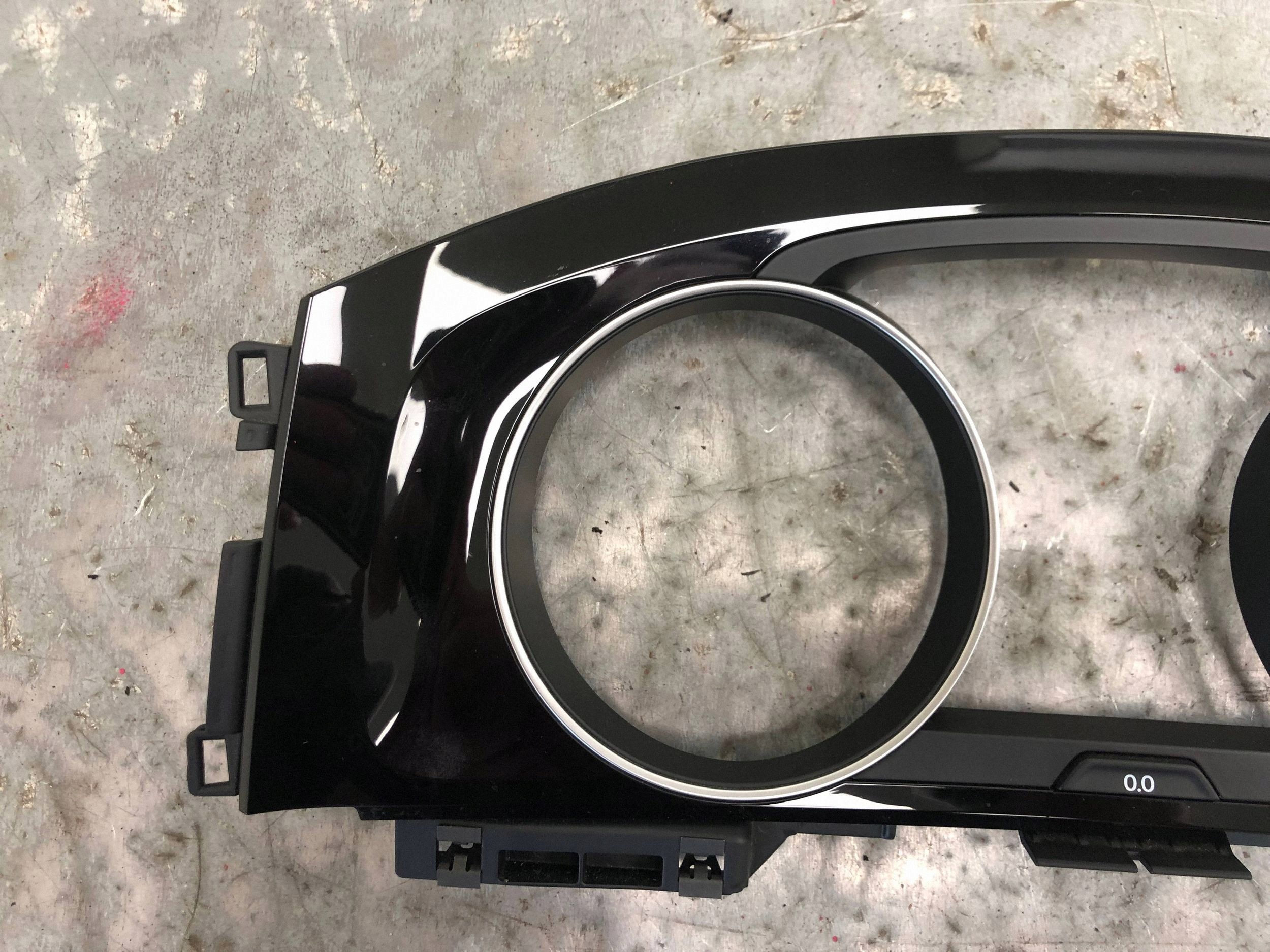 châssis DEKOR compte tours VW GOLF VII 5G0857059