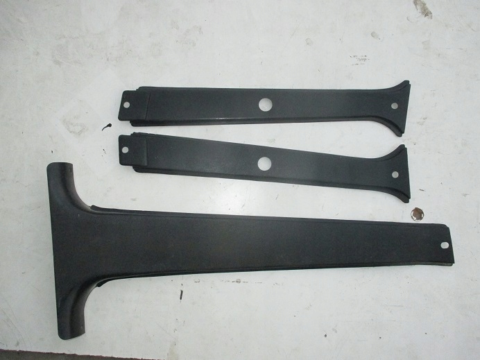 3346789 - skoda 105/120 накладка молдинг стійки